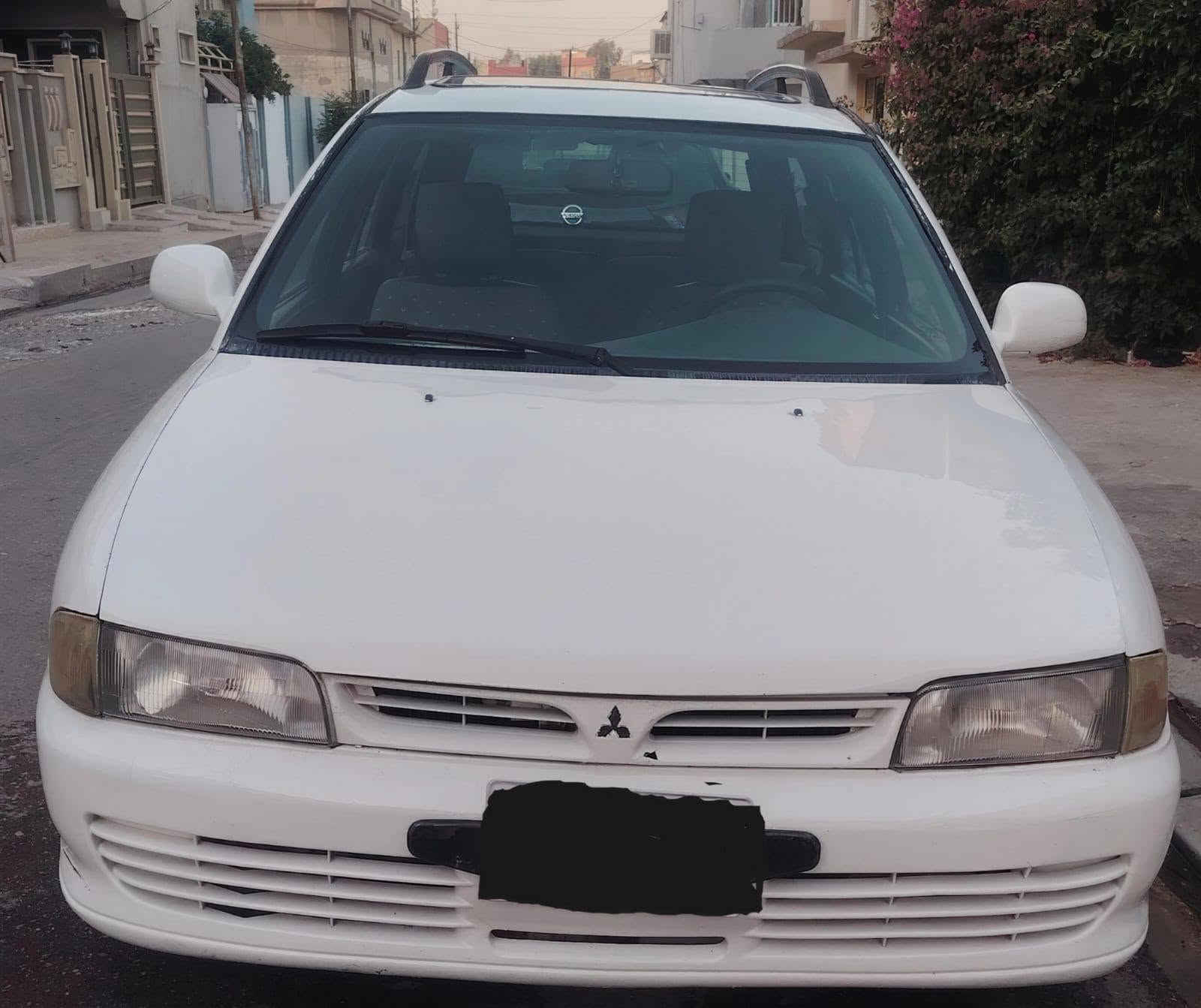 ميتسوبيشي لانسر موديل 1994
• سيدان 4 أبواب

• 5 ركاب

• محرك بنزين 4 سلندر

• تتوفر بمحركات مختلفة حسب الفئة، منها 1.3 و1.6 لتر

• قير عادي 5 سرعات أو أوتوماتيك 4 سرعات حسب الفئة

• دفع أمامي في أغلب نسخ السيدان

• سيارة اقتصادية وعملية تواصل مع 
الرقم موبايل ***********
