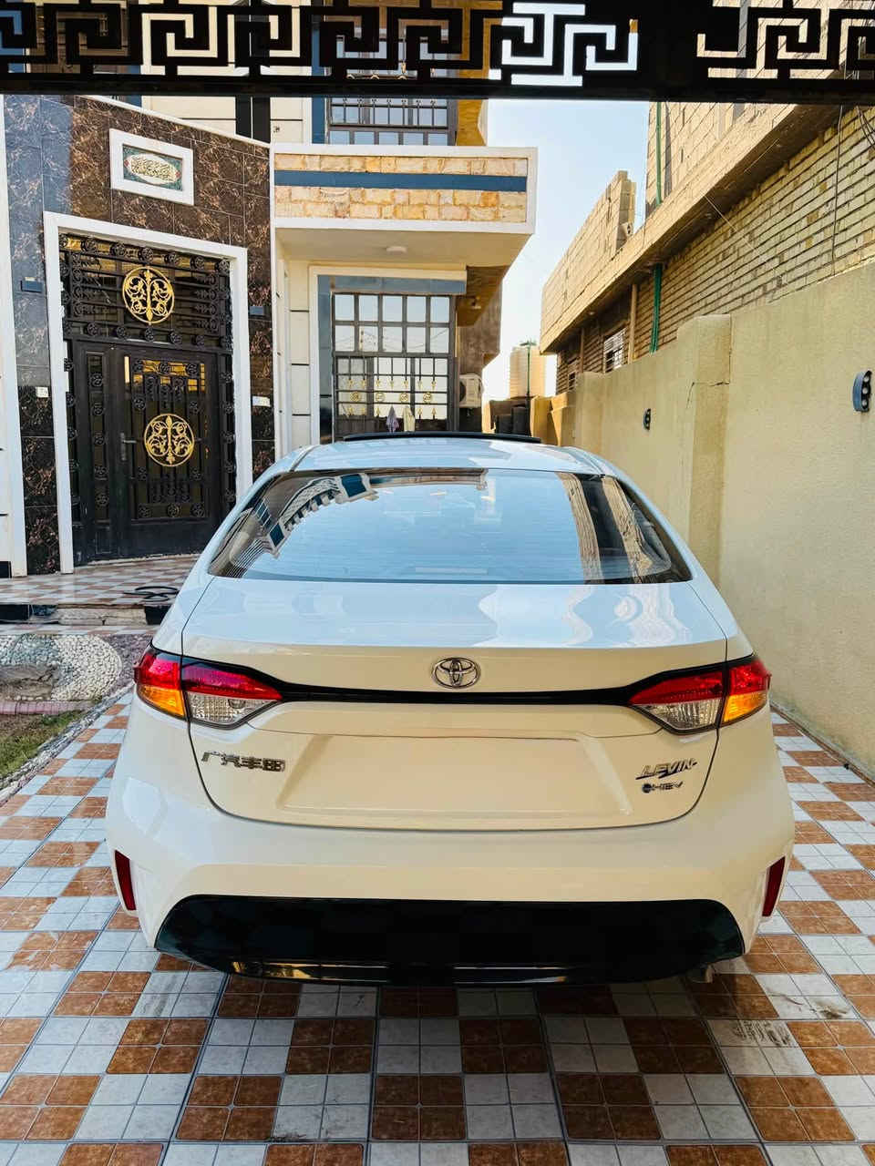 السلام عليكم 
كورلا 2024 هايبرد شكل الأمريكي 
مكفوله من الصبغ والضربه والبارد 
رقم بغداد الدولي تحويل مباشر 
فول مواصفات داخل احمر 
ماشيه 23 الف 
سياره جديده بعده ع وضع الشركه حتى السبير منازل 
السعر 150 بيه مجال بسيط 
اللاستفسار اتصال ع الرقم *********** 
العنوان الفلوجه
