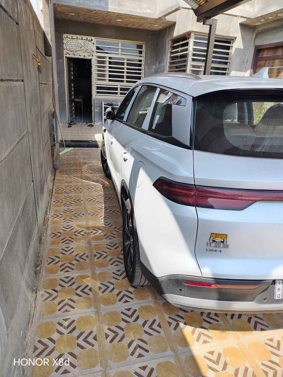 للبيع سونك برو ٢٥ سياره جديده ماشيه ١١ الف خابط كهرباء بانزين الشحن ٧٥كيلو بغداد سعره ٢٨ للاستفسار واتساب ***********

نص مكتوب في الصور:
- HONOR X8d