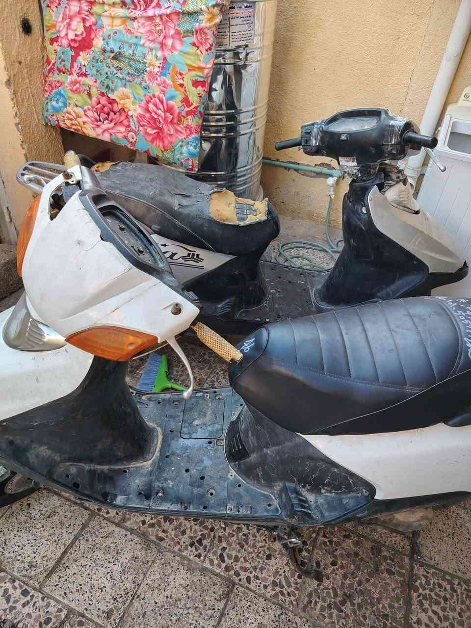السلام عليكم دراجات سبيسي ياباني للبيع اثنينهن شغالات مكاني كوت شراي يتصل ويدلل ***********
