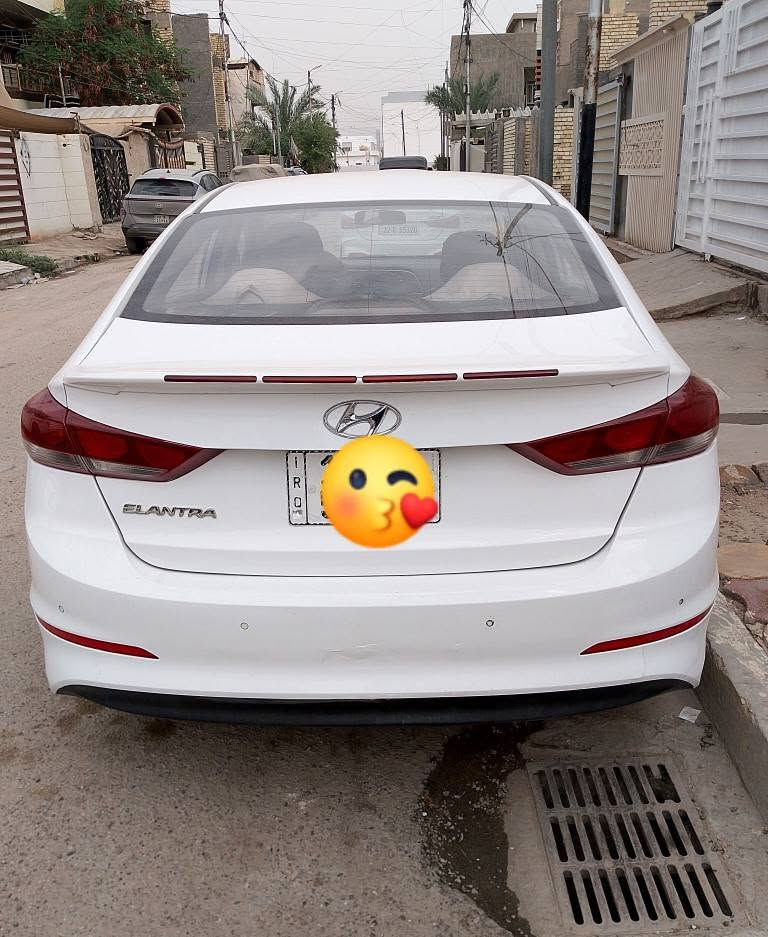 النترا 2018 • مكينة 2000 • فتحة سقف