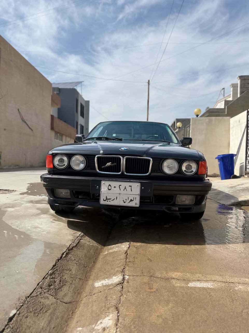 سلام عليكم
سياره موديل ١٩٩١
شرط تحويل 
سياره صبغ عام جماليه بدون ضربه 
رقم أربيل
  بطاقه بانزين بيه 
تبريد بس نقص فان 
اربع جام كهرباي
دبل جكمجه
سعر 54بيها مجال 
رقم موبايل ***********
