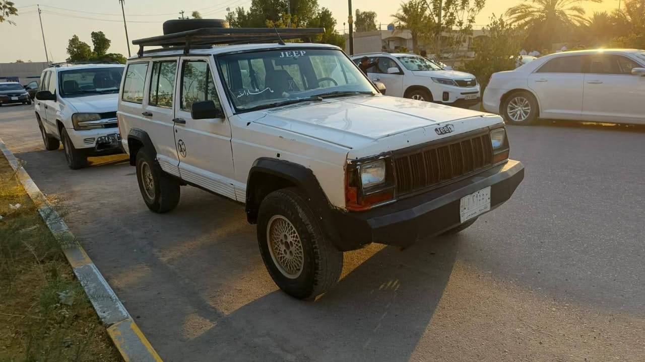 السلام عليكم جيب موديل 92 محرك وكير محور 3000 واكسن مكفولاة السعر 40وبيه مجال
لتواصل خاص او على ***********
