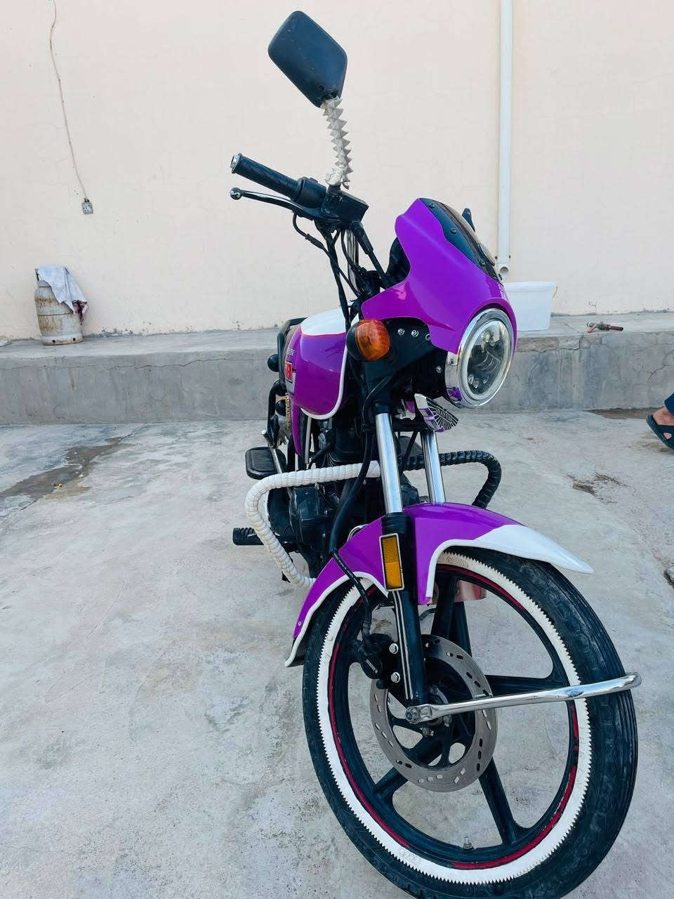 للبيع ديوان
موديل ٢٠٢٥اوراق استنساخ
دراجه حلووو وتخبل محركه كفاله 
كهربائيات كلها شغاله ماناقصها اي شي
 ***********
