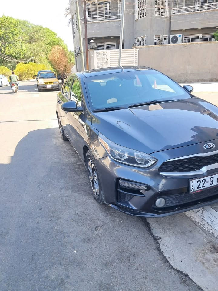 ⸻
🔥🔥 للبيع كيا فورتي 2020 وارد أمريكي 🔥🔥

🚘 KIA FORTE 2020
🇺🇸 وارد أمريكي
📍 رقم أربيل
💰 السعر: 125 ورقة وقابل للتفاوض بالمعقول

🔹 محرك 2000 DOHC
🔹 ماشية فقط 34 ألف ميل
🔹 إيربكات سليمة
🔹 نظام مانع تصادم
🔹 تحديد مسار
🔹 شاشة لمس
🔹 Apple CarPlay + Android Auto
🔹 كاميرا خلفية 🎥
🔹 تحكم بالستيرن
🔹 جنوط ألمنيوم
🔹 قير أوتوماتيك

🔧 الحادث السابق:
جاملغ + باب خلف السائق، والصور القديمة للحادث موجودة وواضحة، ماكو شي مخفي.

💯 سيارة نظيفة وممشاها قليل مقارنة بعمرها

💰 125 ورقة — قابل للتفاوض بالمعقول للجادين فقط

📞 ***********
