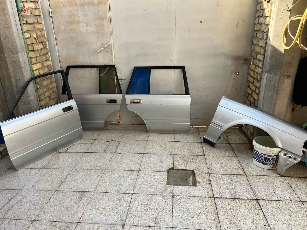 سلام عليكم
للبيع سستم ارنب سلفري ستيشن وارد يابان جديد لوك بي صدعات خفيفه اثر التحميل فارغ بس بدون غراض بند وجاملغات اماميه  اثنين وأربع بيبان وياهن قبق جنطه إذا واحد يريد يشده على الصالون يعني أبيعهن كلهن شلع ما ابيع قطع 
السعر ٥ اوراق وبي مجال والما يعجبه السعر يبهر المنشور ويدعينه بالرزق وتعرفون السلعه شلون غاليه وماكو
العنوان البصره
رقم الهاتف ***********
