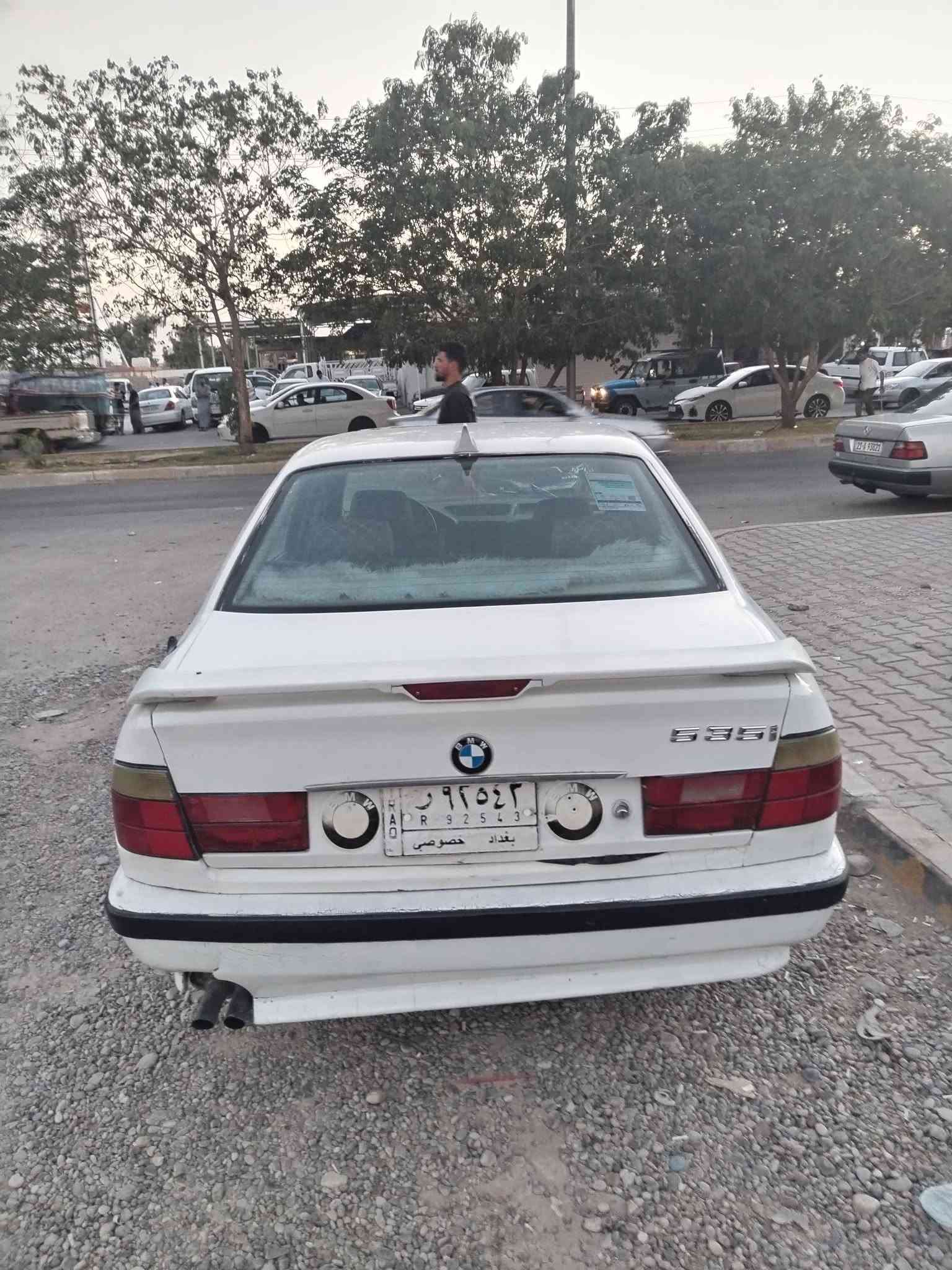 بيئم
1991 تبريد 
رقم بغداد شرط التحويل
كير محرك بلاد جدد بالشرط 
كير اوتوماتيك بالشرط
تخم تاير ويل كب
صدر جديد
كهربائيات كله شغاله
سياره جاهزه خير من الله
السعر 48 بيها مجال
*********** ديالى_جلولاء
