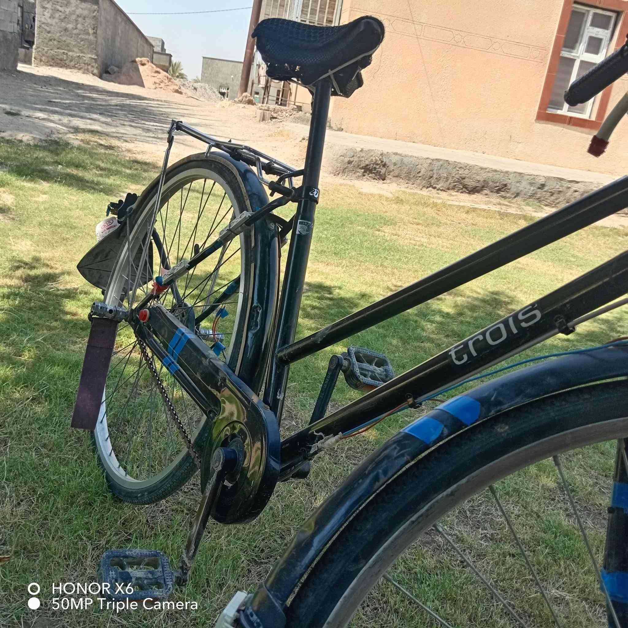 سلام عليكم بايسكل حجم 27البيع نضيف مثل ما موضح بل صورة الخاص مفتوح 🔓***********
