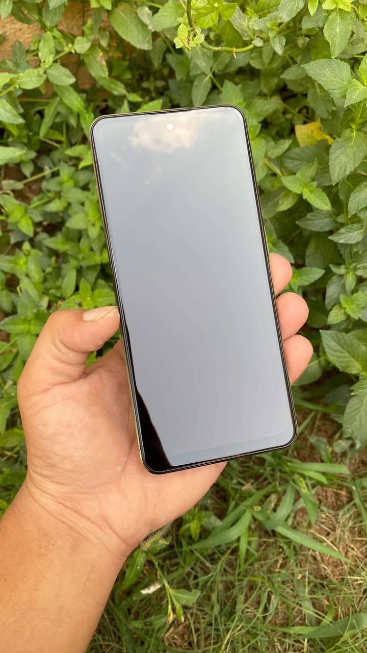 عندي هذا الجهاز البيع مستعجل
انفنكس زيرو 40 فئة 5G
ذاكره 256 كيكه
رام 12
بطاريه 6000 تايب سي
سعر 140 الف بي مجال عيبه بس ظهر مفطور
جهاز كبس شركة مامفتوح لوك
شراي اتصل ***********
