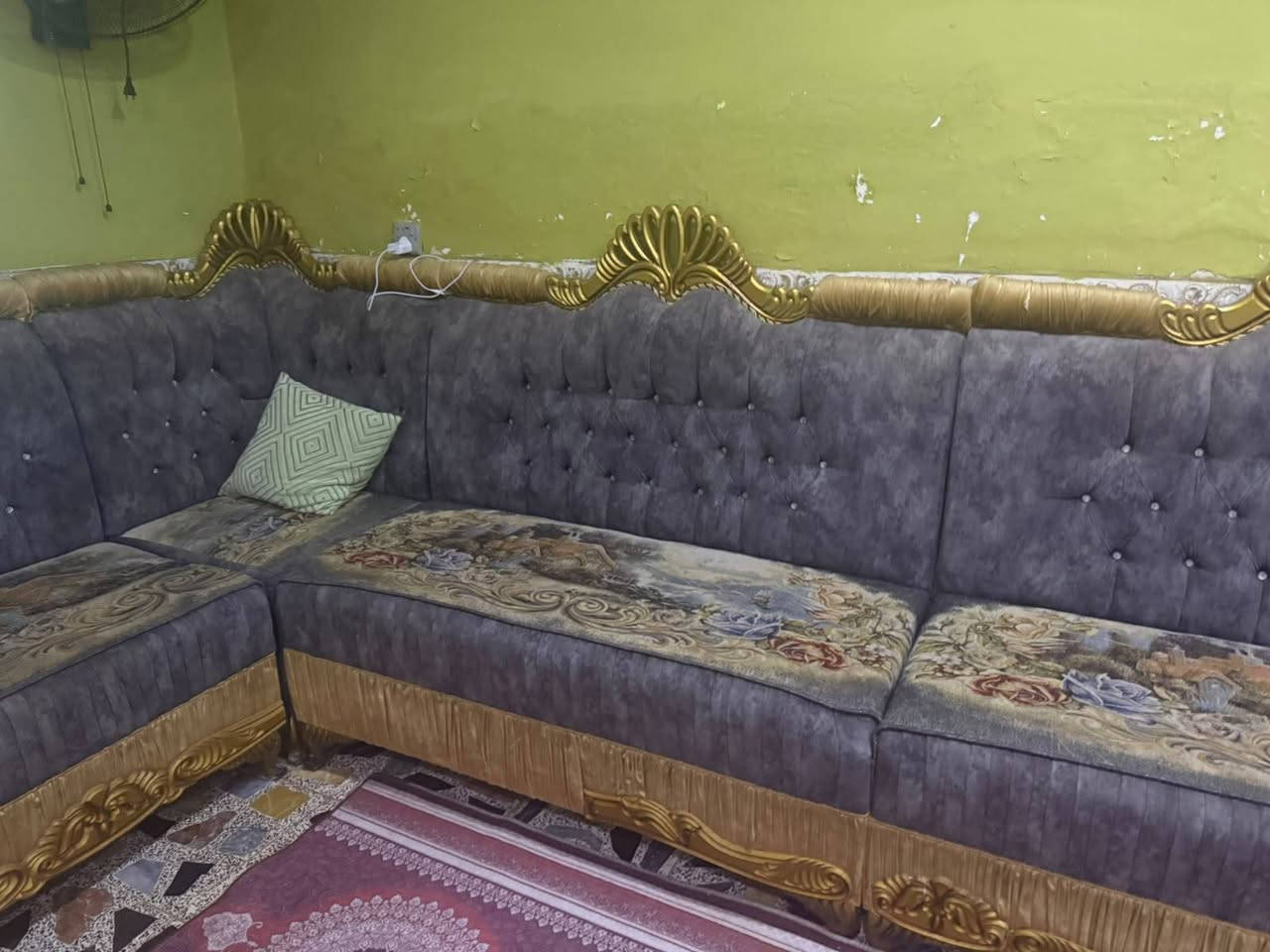 السلام عليكم ديوان للبيع اخوه جديد
اتصل ***********
عنوان الشعلة
