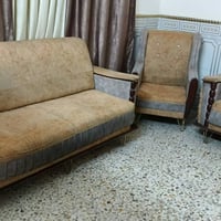 عشر مقاعد • كنب • حي اور