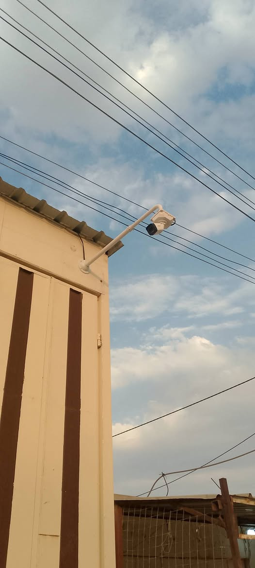 تم بحمد الله تنصيب منظومة كاميرات مراقبة - الشرقاط  الصبخه اسواق حكيم - من شركة Hikvision 
✅ عدد 8 كاميرات بدقة عالية لتوفير حماية ومراقبة على مدار الساعة.

نقدم خدمات:
• تنصيب وبرمجة كاميرات المراقبة
• صيانة وتوسعة المنظومات
• تركيب أجهزة التسجيل وربطها بالموبايل للمشاهدة من أي مكان
للاستفسار والحجز:
📞 ***********
نقدم لكم أفضل الحلول الأمنية بأعلى جودة وأسعار مناسبة.
