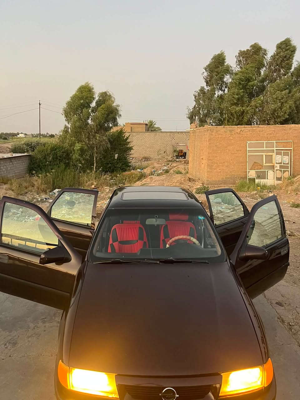 اوبل فكتره مديل 1992
محرك 1800 
كير محرك صدر شرط 
مصبوغه عام 
تايرات جديد
تحويل مباشر 
بدون خياس ماعدا الجاملغ الخلفي مصلح 
مكفوله من طخه من حادث
السعر 42 وبيها مجال 
العنوان سامراء العباسيه 
***********
