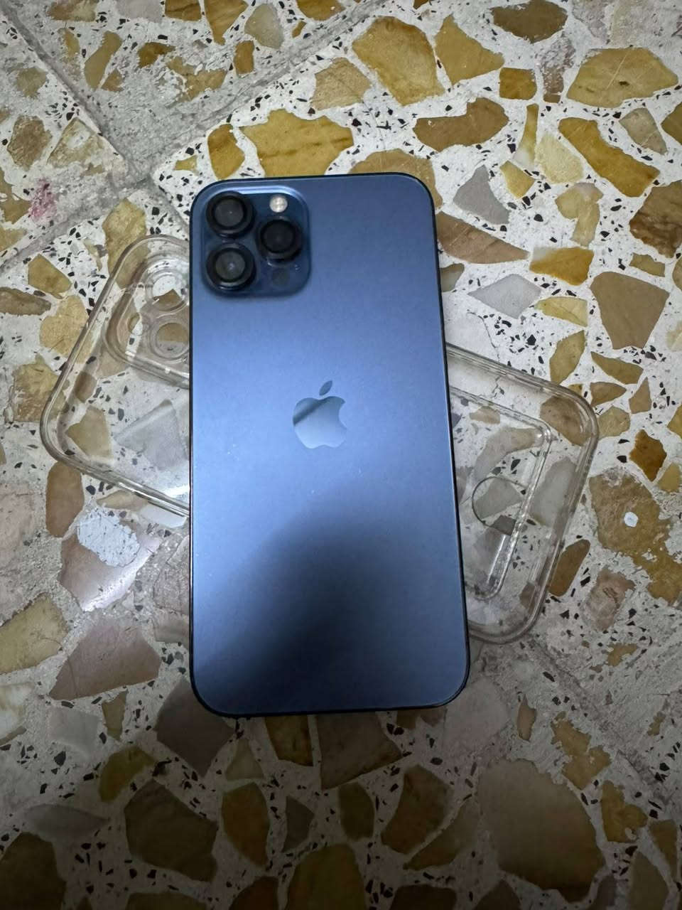ايفون ١٢ برو ماكس • ٥١٢ • بصمة ووجه معطلة