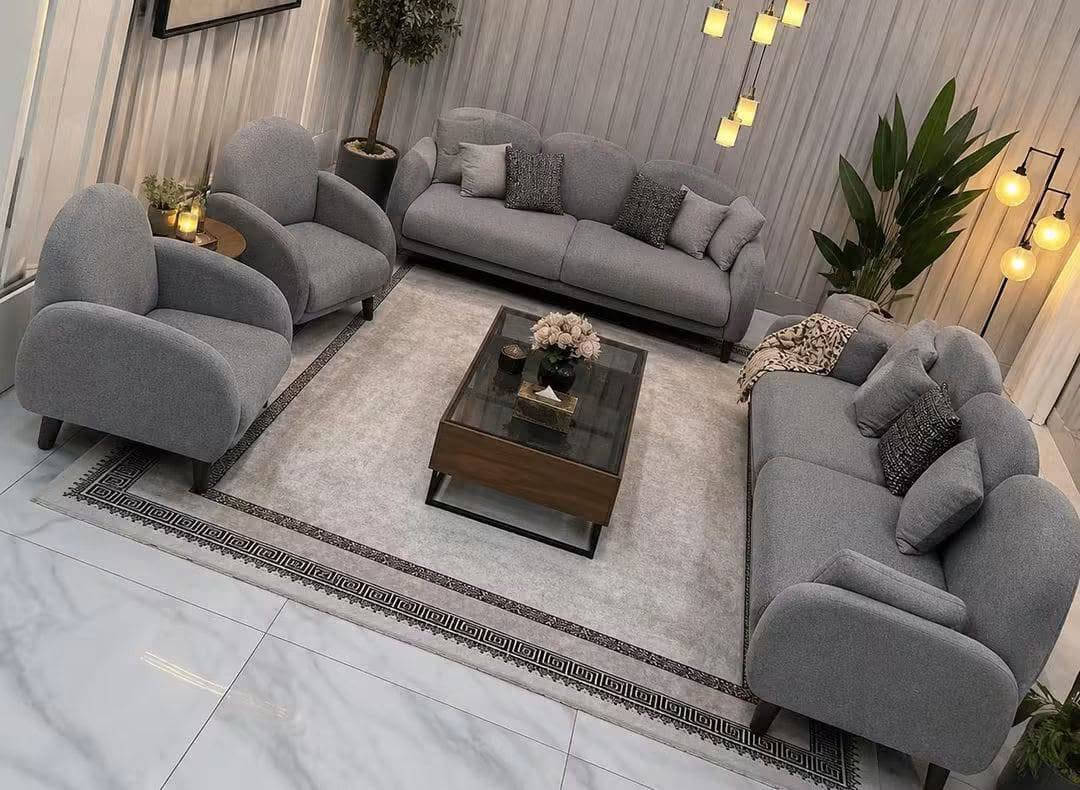 ✨ *فخامة بيتك تبدي من هالتخم* ✨
🛋️ *تخم 10 مقاعد بسـ 450 ألف دينار فقط!* 🤍

مو تخم عادي.. هذا هيبة و راحة لسنين 👑

🎁 *هديتنا الك : 6 كوشات فخمة مجاناً*

📦 *التكوين - 5 قطع / 10 مقاعد*
▪️ 🛋️ قنفتين 3 نفرات
▪️ 🛋️ قنفة 2 نفر
▪️ 💺 كرسيين مفرد

💎 *المواصفات الأصلية:*
سفنج مميز طبي 🫠 
✔️ 🌲 خشب جام روسي أصلي
✔️ 🔩 مقعد بلوك بلاويد 18 ملم
✔️ 🚫 بدون كارتون نهائياً
✔️ ✨ قماش كتان تركي بارد ونازك

📍 بغداد - بوب الشام
🚚 توصيل لكل العراق
🚛 توصيل بغداد 25 ألف فقط
واطراف بغداد 35الف 
🔥 الكمية محدودة بهالسعر 🔥
📩 للحجز راسل الصفحة او 
وتساب 
***********

 هسه وخلي الفخامة تحجي عن بيتك 🤍
