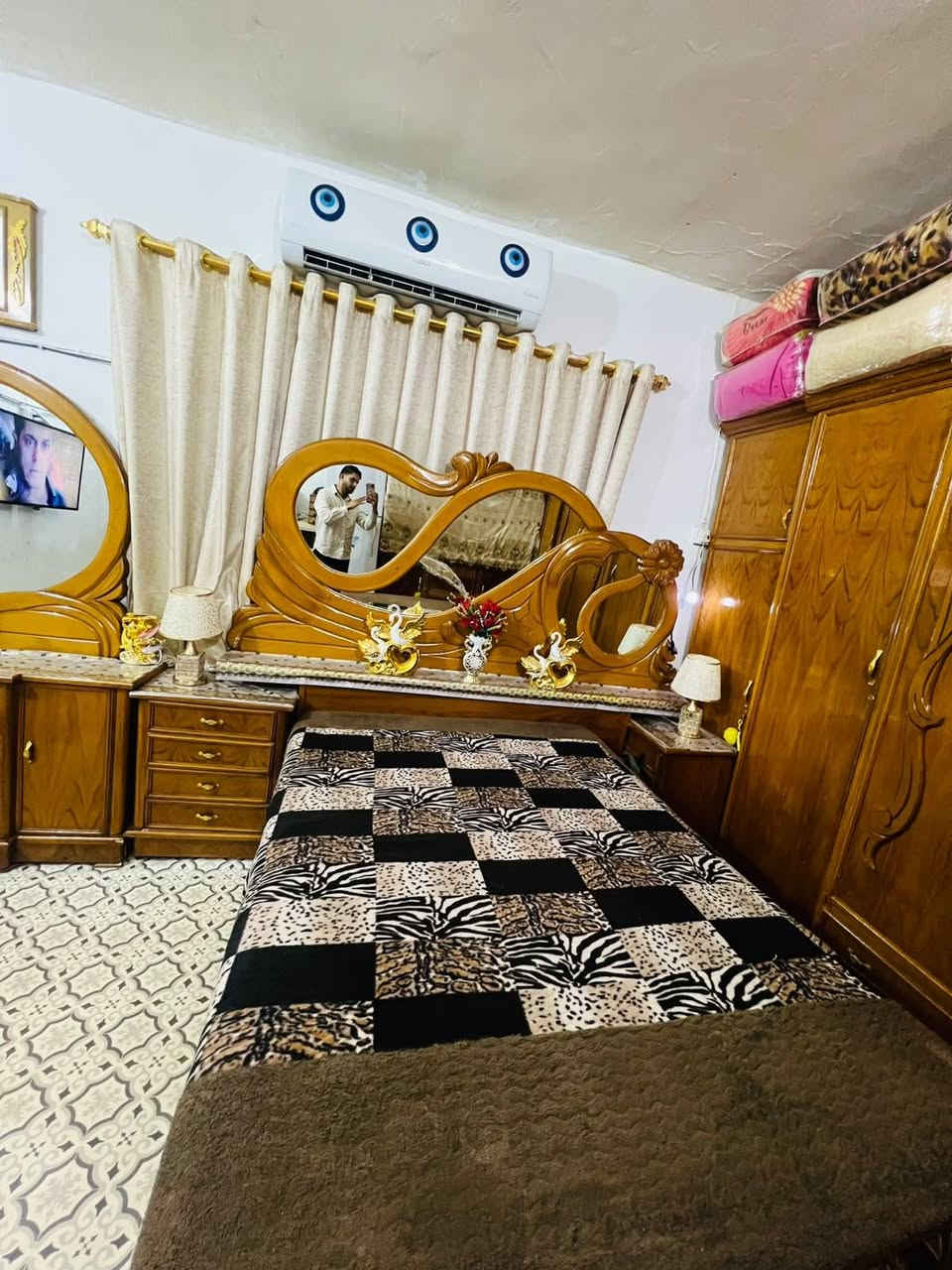 غراض منزلية • حفرية • للبيع