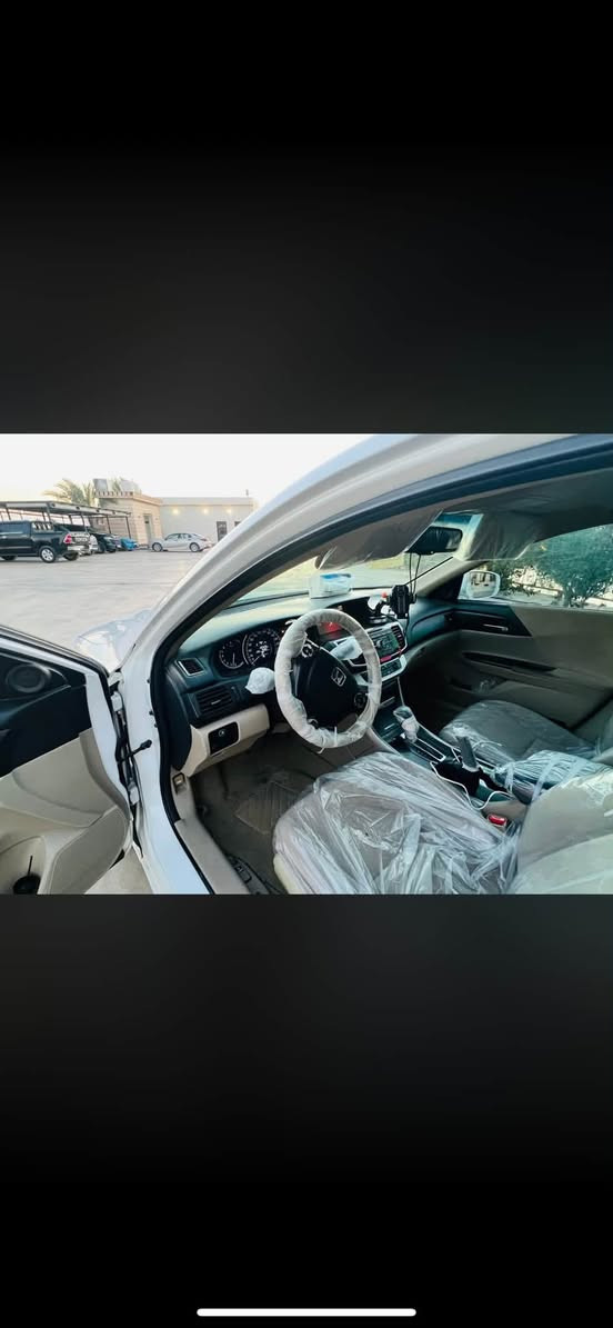 السلام عليكم للبيع
هوندا اكورد موديل 13 خليجي 

ضرر قطعه وربع بدون معجون ودواخل 

ماشيه 260 وقابل للزياده 

السياره شادلها مكينه جديده شرط كير ومكينه 

رقم اربيل شرط التحويل 

السعر 125 وبيها مجال ويرهم امراوس ب كامري 16 او 17 se حصرا 

رقم ***********
