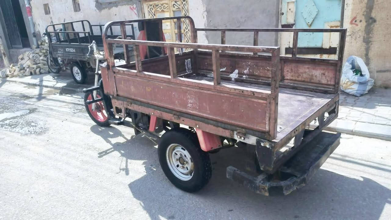 السلام عليكم ستوته امتيار تخم تايرات جدد مجفت استوني الموديل موديل 16 كلك*********** السعر 650 حتى كابريته جديده
