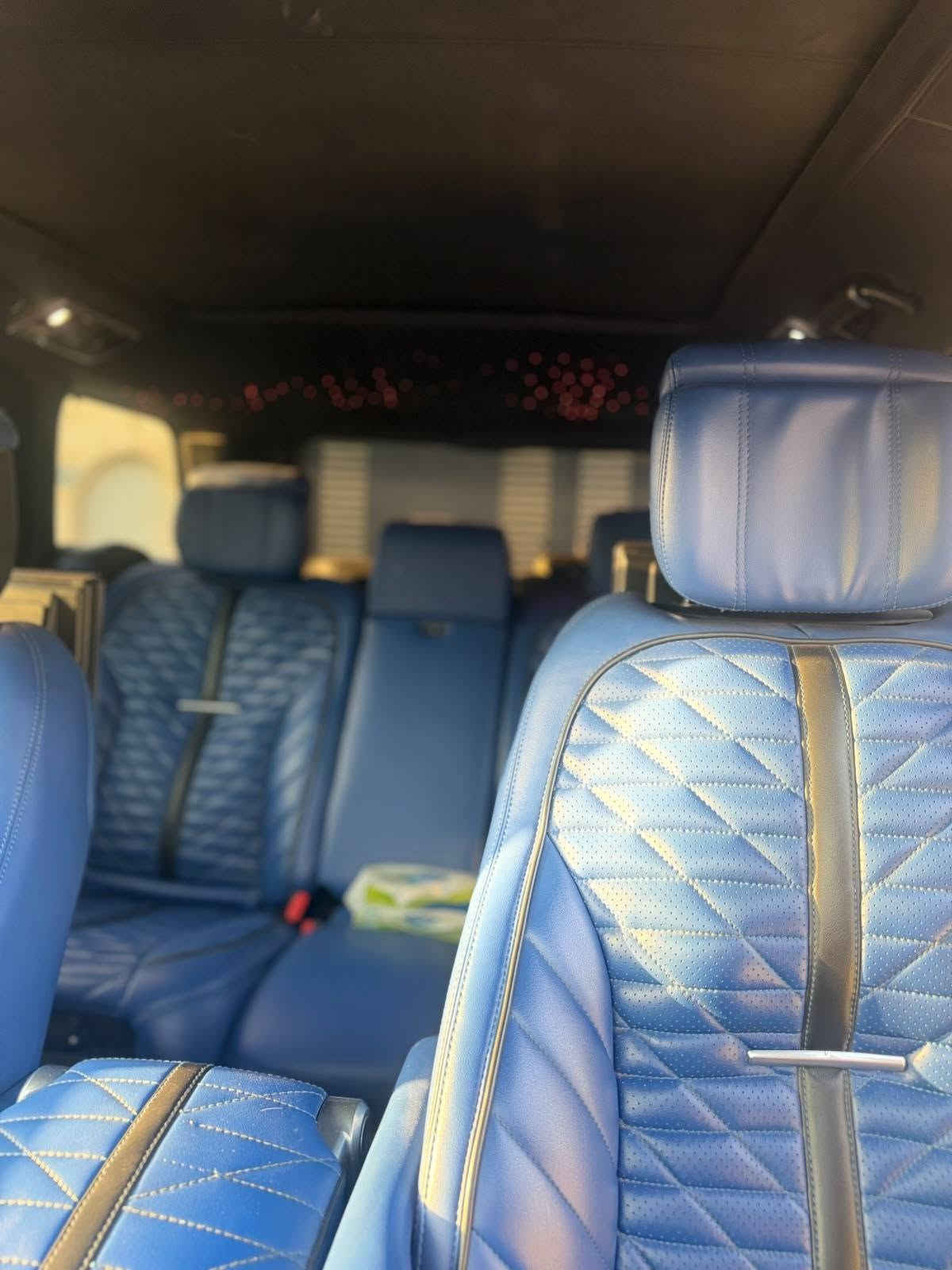 Range Rover 
Autobiography VIP
2020  SVO

V8 Supercharged
 🇬🇧🇬🇧🇬🇧

   ♦️♦️من القطع المتميزة بالعراق ♦️♦️
          ♦️ قطعة وحيده بالعراق ♦️

رانج روفر 
فوك _ SVO  اوتوبايغرافي 
أعلى فئة من ناحية المواصفات واللون

الموديل ـ 2020
رقم بغداد مميز  ❤️ 

لون مميز بلاي اصلي وليس تغليف
ولكن الأسود تغليف PPF مضاف عليها😍 
داخل مميز ايضا vip كشنات بقلاوة 
وايضا التجوة الوسط منفصل كهرباء   

استيراد خاص من جورجيا 🧡
ضمان دولي 
بصمة عدد 2 
عداد المسافة  73 الف كيلو 😍 فقط 

المواصفات👇👇

♦️ لون مميز متغير حسب الاضاءة
♦️ المحرك ـ 8  سلندر سوبر جارج
♦️ قمارة جلد
♦️ مسند خلفي كهرباء 
♦️ دوسات شفط 
♦️ أبواب شفط 
♦️ كامرات ٣٦٠°
♦️ رادار 
♦️ مساج 

♦️♦️ السيارة أعلى فئة فول مواصفات ♦️♦️
ميحتاج اكتب اكثر 
بيها بارد قليل جدا بدون صبغ بدون سمكرة

تسأل على السعر 
اتصل او راسلنا واتس اب 

مكان السيارة بغداد 💖
للأستفسار ... 

*********** 

سلام رانج روفر 

@الجميع
