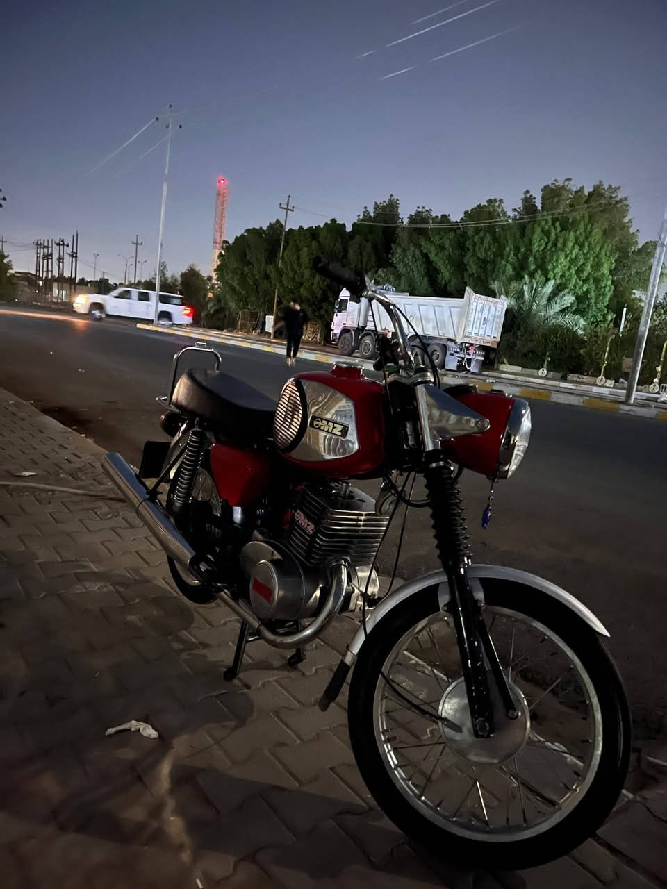 السلام عليكم من رخصت مدير الكروب ماطور 81 للبيع سايس 4 عل فتح ماطور توه معمر هندر  واحد يشتهل مكان نجف هاذه رقم راعيه بي واتساب ***********
