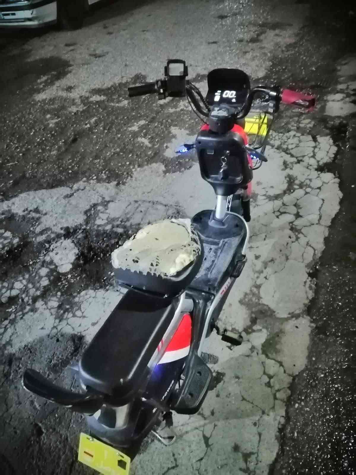 حجم ١٤ • نضيف • ناقص تايا