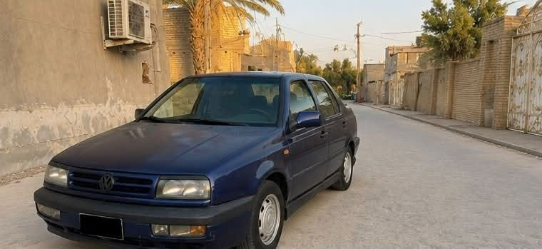 كولف للبيع
نوع السياره فينتو 
موديل ١٩٩٤ رقم بغداد 
الكهربائيات كلها شغاله 
محرك ٢٠٠٠ كير عادي 
نوزلات ومكينه جدد 
تايرات تخم جديد 
السعر ٣٠ ورقه وبيها مجال قليل حك الجيه 
للاستفسار ***********
