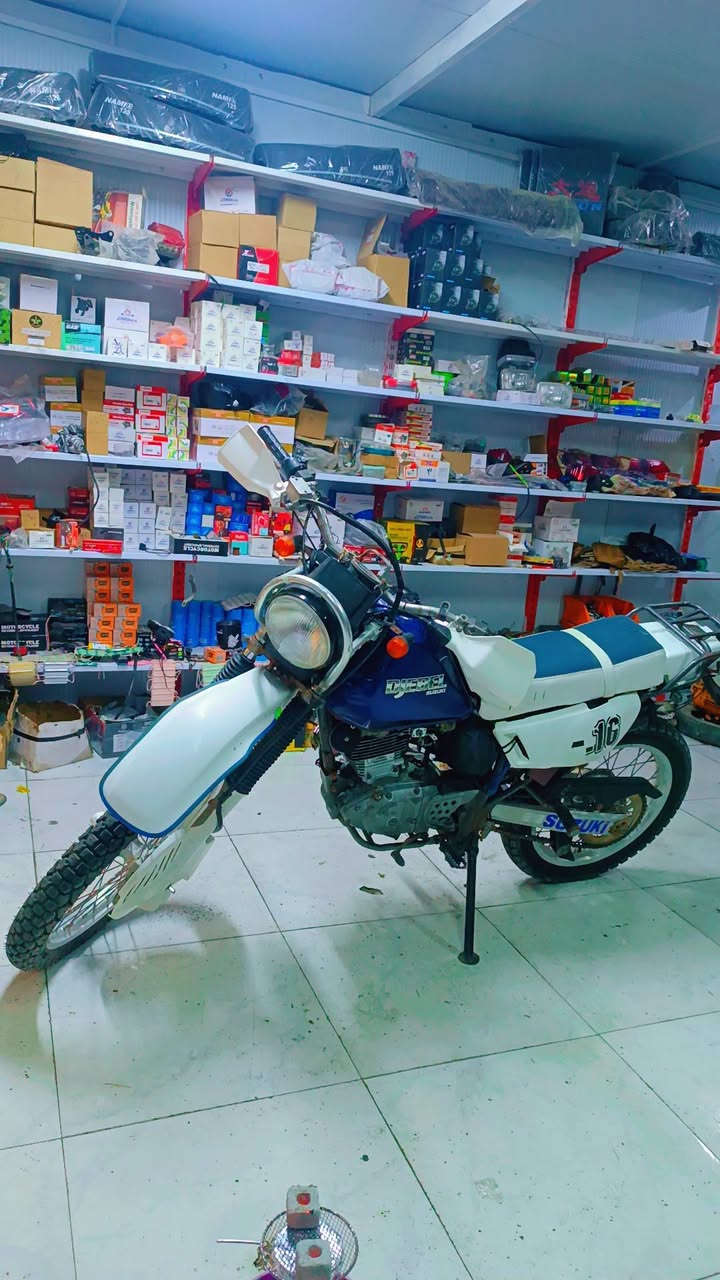 قفاز • دجبل • ٢٠٠