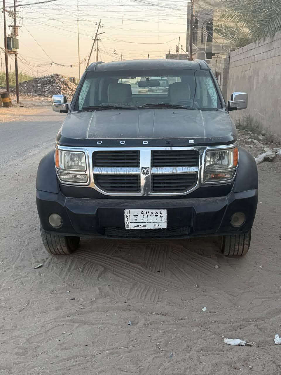دوج نيترو ٢٠٠٨
محرك ٣٥٠٠ 
سياره جديده شويه صبغ بالباب والجاملغ 
سياره ما ناقصها شي ***********
مكاني بغداد 
وايدها ب٦٨
