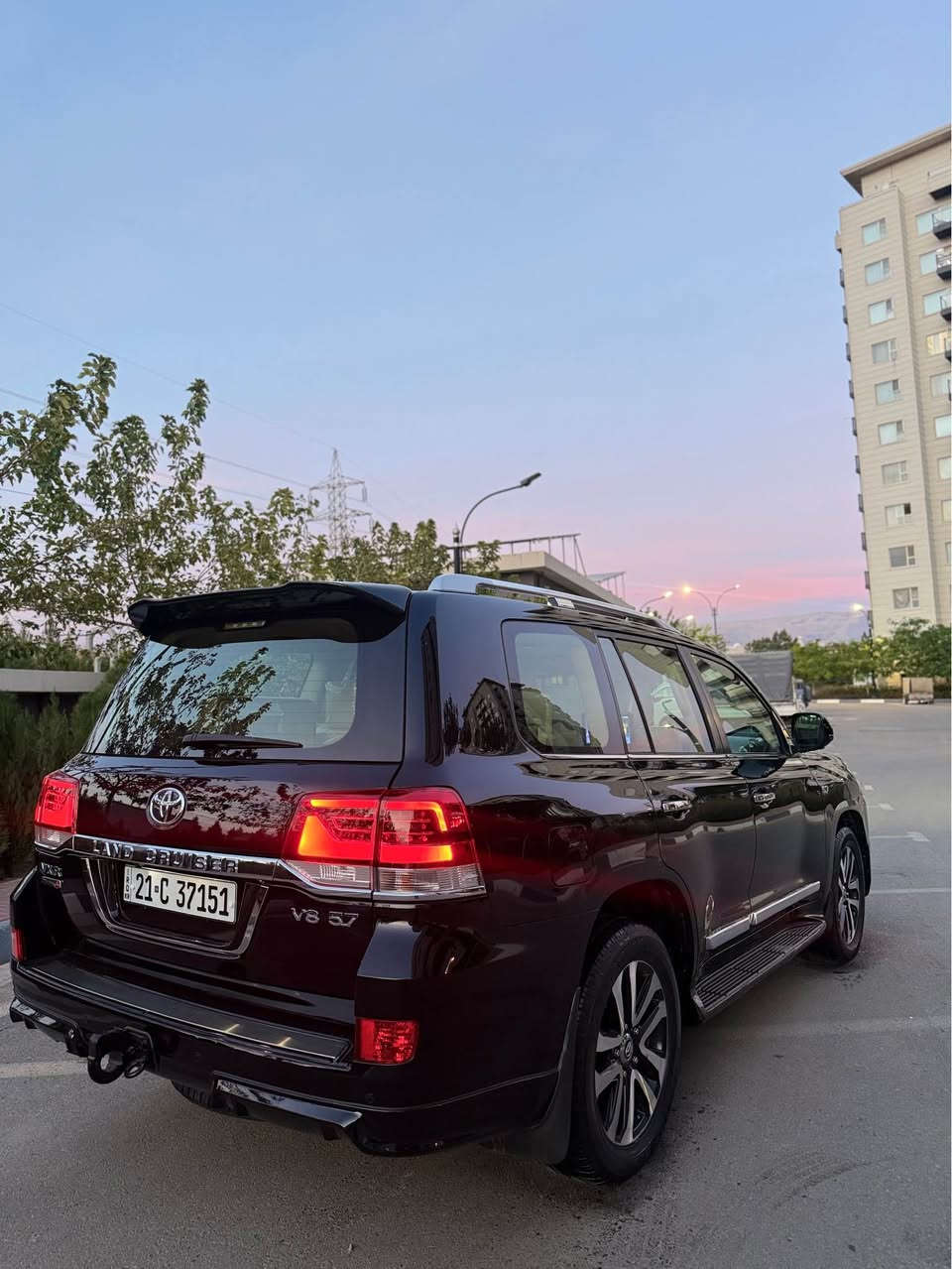 لاندكروزر VXR • ٢٠٢١ • ٨ سلندر