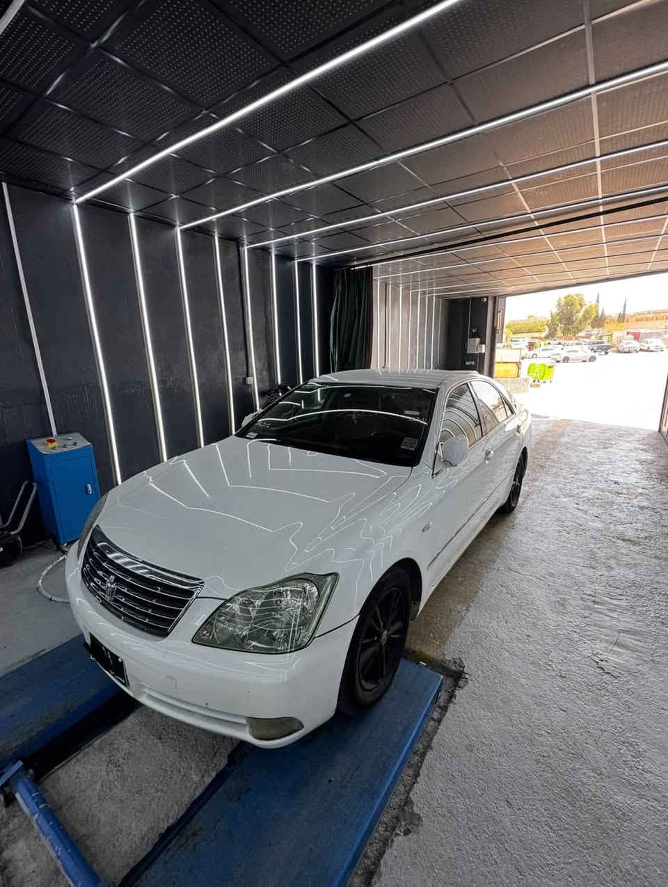 Toyota Crown 2005
شاهینە موس ما شاء الله
کۆد و بارکۆدی هەیە بەس پلێت وەر نەگیراوەتەوە بیکە بە ناوی خۆتەوە
 ٣ دوگمەی ١٨٢ تەبرید مەرکەزی ٣ پەردە  تەنها شانی موسەکانی بۆیاخ کراوە ماباقی ماشەڵای ئەوێت هیچی پێوە نیە 
٦٦$ مەعامەلەیە برایانە  لە سلمانیم
***********
