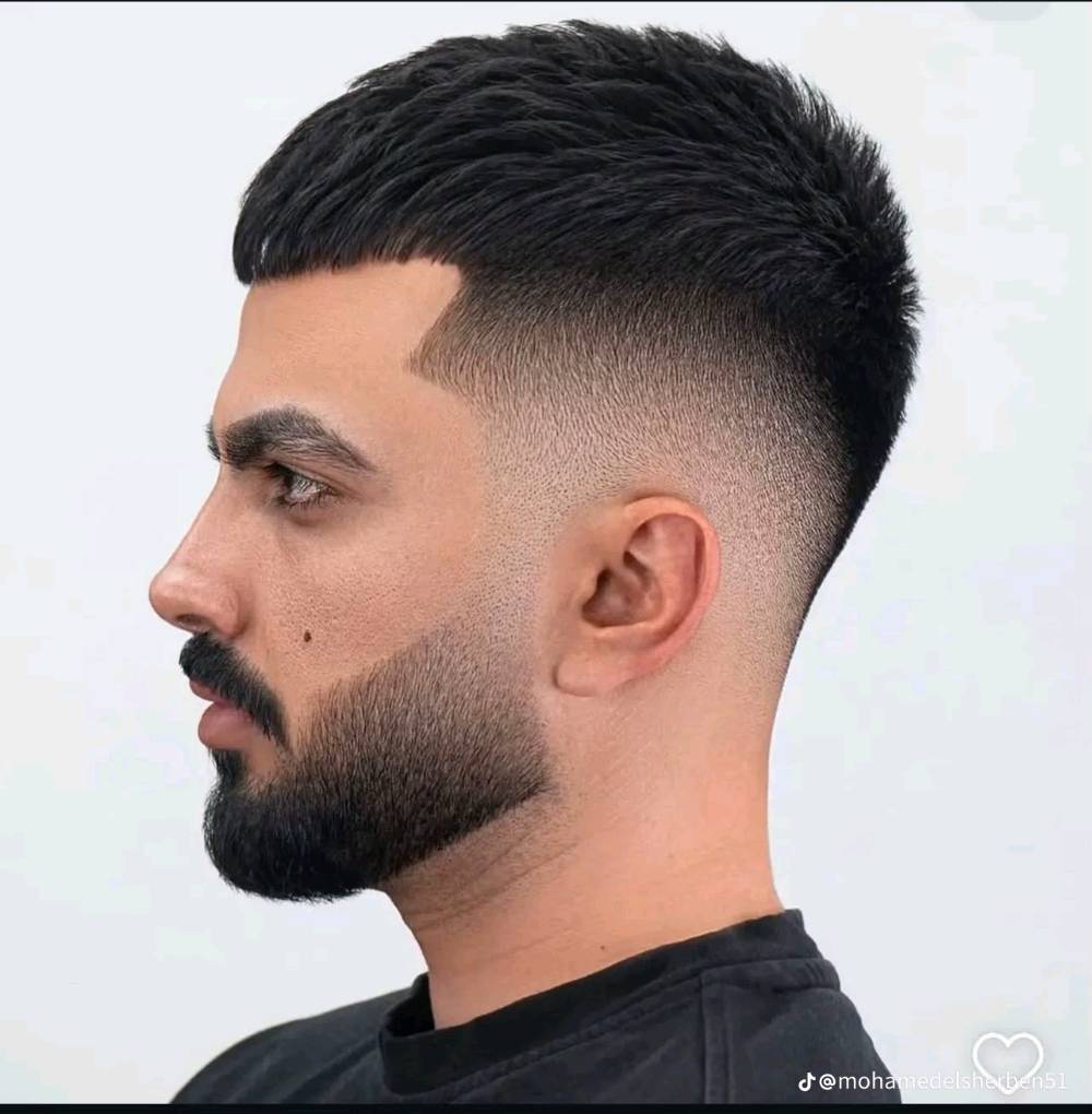 سلام عليكم ورحمة الله
متوفر حلاقه منزليه درجه اولى بخبره ١٠ سنوات حلاقه  الي يرغب بالحلاقه المنزليه يتواصل واتساب ***********
عشر دقائق اني يمك لاكن الحجز قبل ساعه... ونفس اسعار الحلاقين.

