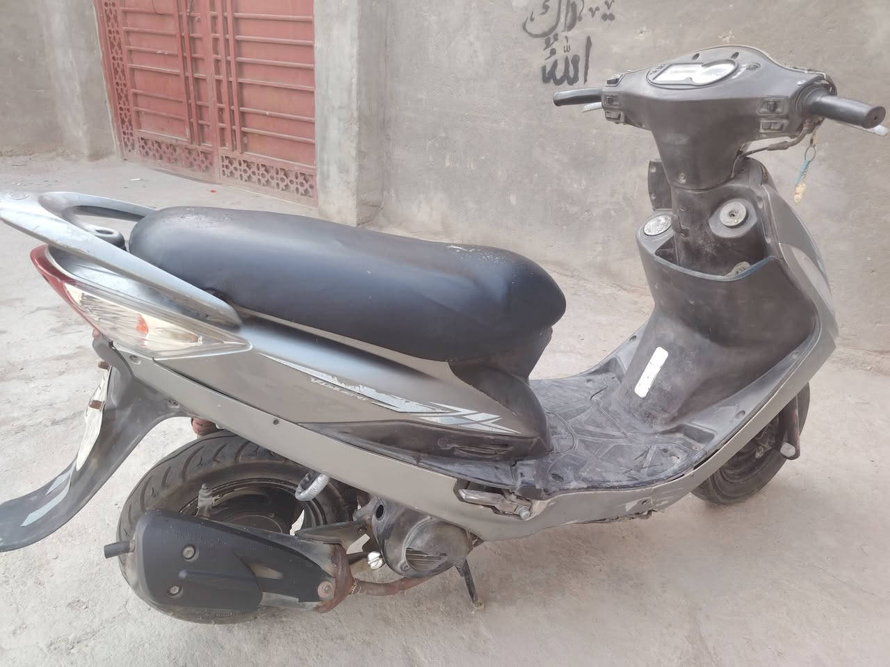 دراجه نضيفه وحلوه كهربائيات كلهه شغاله سلف نضيفه وحلوه 

*********** اتصل
