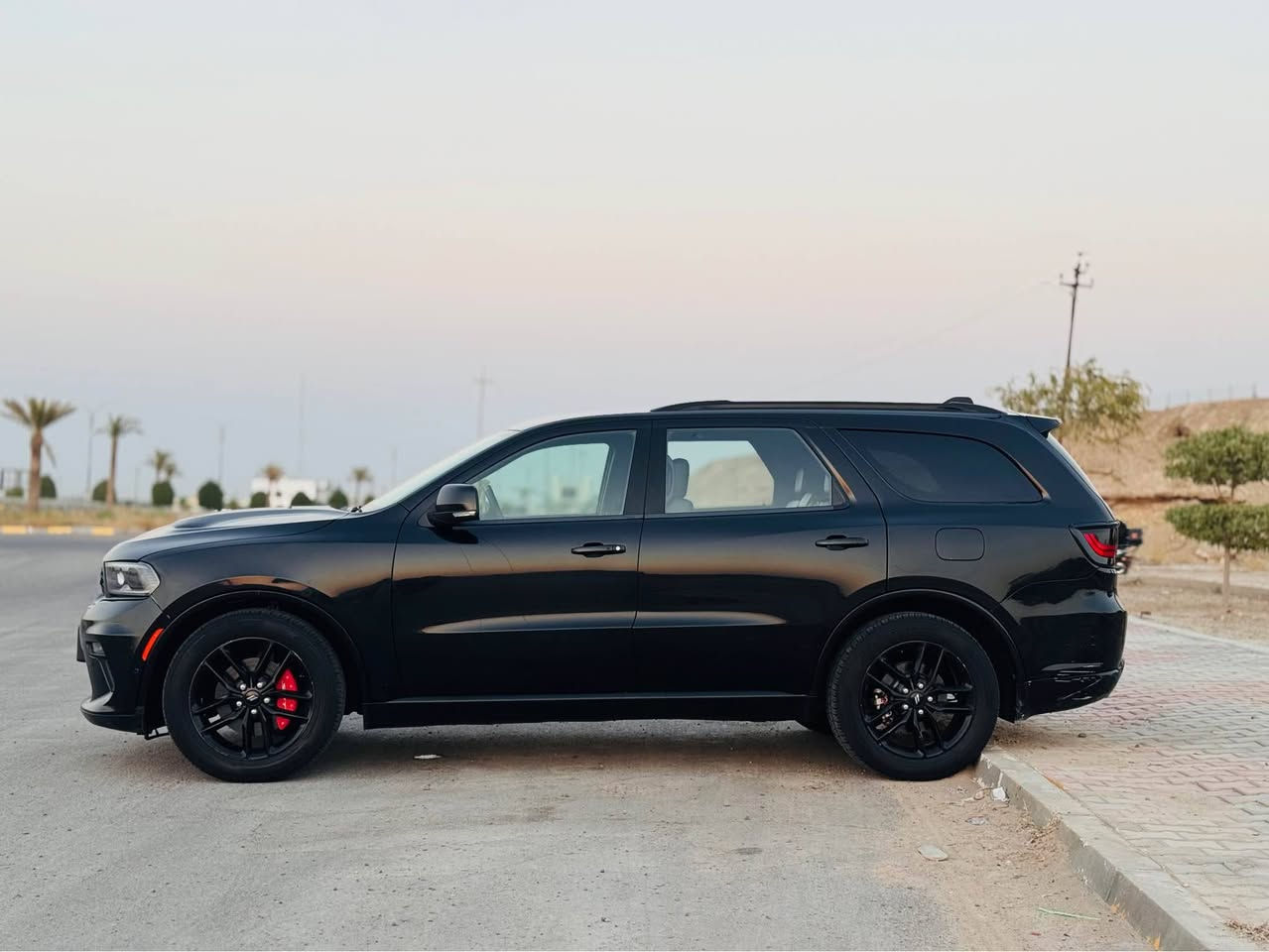 ‏((((((((((( للبيع فقط ))))))))))))
اسم السيارة : دوج دورنكو
سنة الصنع : 2023 
حجم المحرك : V6 ..3600
الفئة : GT PLUS (اعلى مواصفات بالدوج) 
المسافة المقطوعة : 138,000mi
الوارد : وارد كندي 
نوع الضرر : جاملغ خلفي + قبق جنطة + هنا بالعراق صار بيها حادث بالجاملغ الامامي 
الاضرار الداخلية : جميع الدواخل سليمة 
__________________________________________
 الــــســـعـــر : 29.000$ وبيها مجال 
للأستفسار : *********** الرمادي, الأنبار
