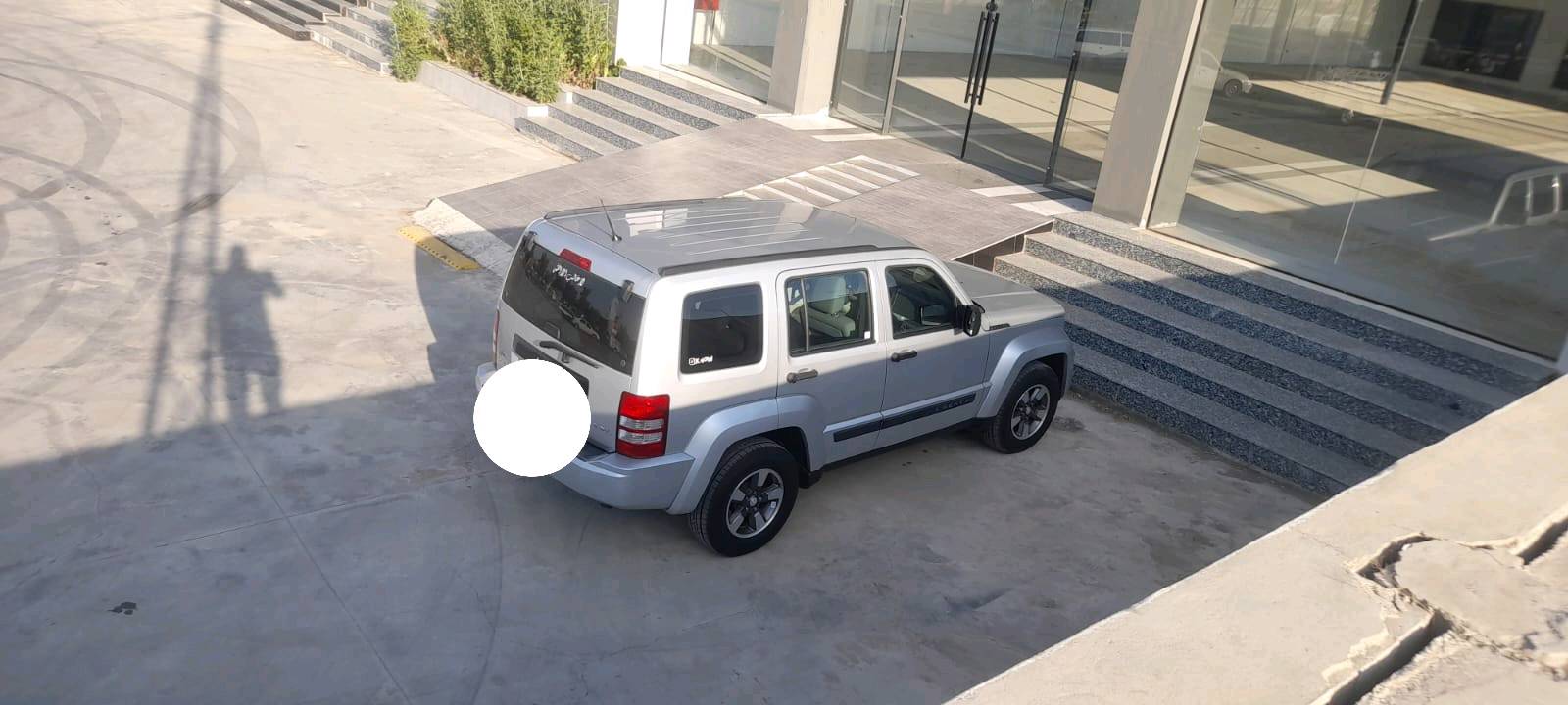 سلام عليكم تم تنزيل السعر لسرعة البيع سياره متلكي بنضافتها وبهيج سعر البيع جيب لبرتي موديل ۲۰۰۸ سیاره کلین بدون اي حادث بعدها وضع شركه حتى محرك ما مفتوح محرك ٦ سلندر ٣٧٠٠ رقمها مميز اربع أرقام رقم نينوى الدولي الجديد بعد كتلوكات الشركه ببها حتى الفور ويل شغال ماشيه ١٧٦ الف سعرها ۱٠٣ بيع او مراوس بسياره بي ام موديل ٢٠٠٩  هذا رقمي *********** مكاني موصل