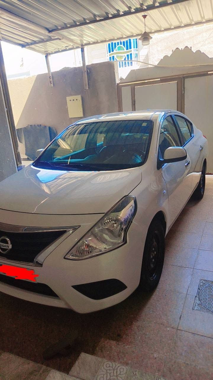 نيسان صني هندي مديل 24 بليته زرقه ترقيم جديد سنويه لغايه 31 سياره مكفوله من الضربه كفاله كير ومحرك بيها قطعتين صبغ فقط بدون دواخل ماشيه 21 الف رقم اربيل بأسم شركه السياره جاهزه السعر 117 مكاني بصره تنومه الشراي يتصل ***********
