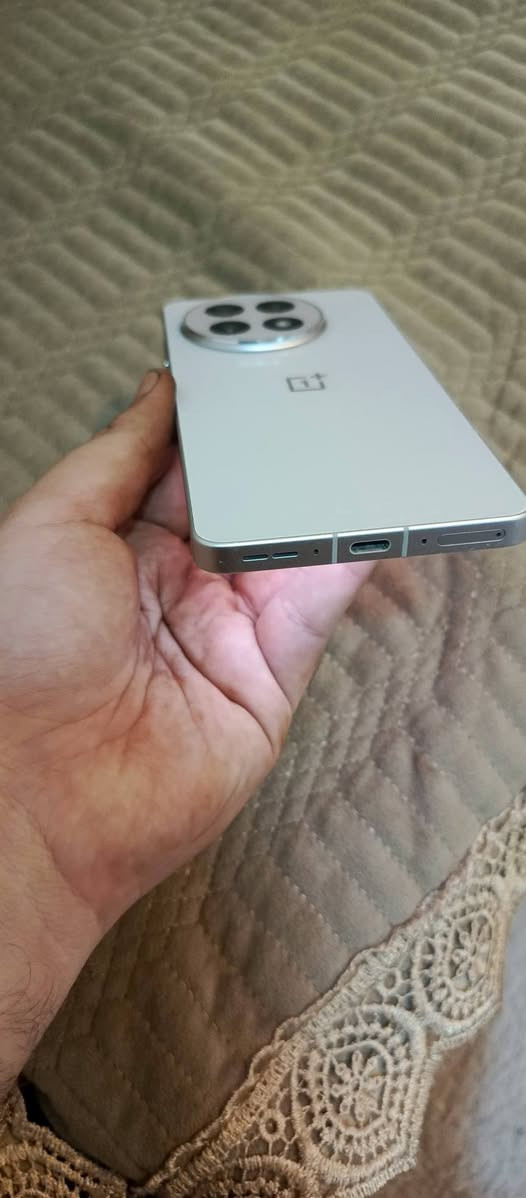 One plus 13 R
رام 12+12 سناپ دراگؤن 8 جين 3 پلات فؤرم 256 گيكا پاتري 600 هه زاره 
ئه شاياي له گه ل 
سعري 310$
سليماني
*********** السليمانية, العراق

