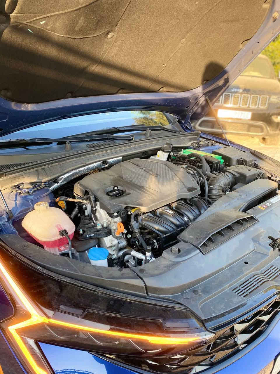 للبيع K5 موديل 2025 GTLINE ازرق جويتي

حادثها بنيد مصلح نص منه 

1-مكينه 2500

2-اضويه ترحيب عد القتراب

3-كشافات ضباب

3-بك لايت LED

4-أشاير بالمري 

5-تشغيل عن بعد

6- حساسات إماميه 

7-حساسات خلفيه 4

8-رادارات محيطيه امامي خلفي جانبي 

9-قياده ذاتيه 

10-توقف ذاتي

11-ستيرن حرف D رجاج 

12-تحديد مسار 

13-رادار تفاعلي 

14-مثبت سرعه

15-أوامر صوتيه 

16- شاشه متصله 

17-شاشة اعطال 

18-شاشة تكيف لمس 

19-هندبريك بصمه 

20- وضعيات قياده4 

21-شحن لاسلكي 

22-وتو هولد 

23-كرسي كهربائي جلد 

24-تدفئة مقاعد إماميه 

25-تدفئة ستيرن 

26-سماعات BOSE 

27-ستيرن رجاج منبه

28-داخل اسود وابيض

29-دبل جام

30-تو ويل 

وباقي المواصفات معروفه
السعر 205$ مكانها بغداد 
***********

