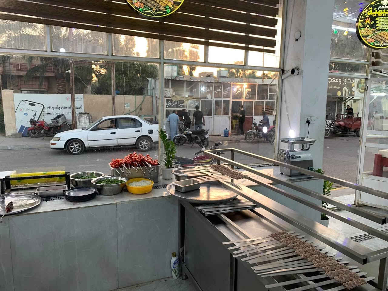 على بركه الله
تم انتقال مطعم الوجيهيه مقابل فرن صمون نصير رميض 
مقابل دائره كهرباء الوجيهيه 
موجودين انشالله من الساعه ٣ الضهر لحد ١٢ بليل 
سعر الكيلو كباب الحم ٢٢ الف لحم عراقي براسه امانه الله ورسوله وسعر كيلو كباب الدجاج ١٥ الف كذالك دجاج ذبح عراقي 
ومستعدين تجهيز كافه المناسبات 
وهلا وسهلا بيكم
