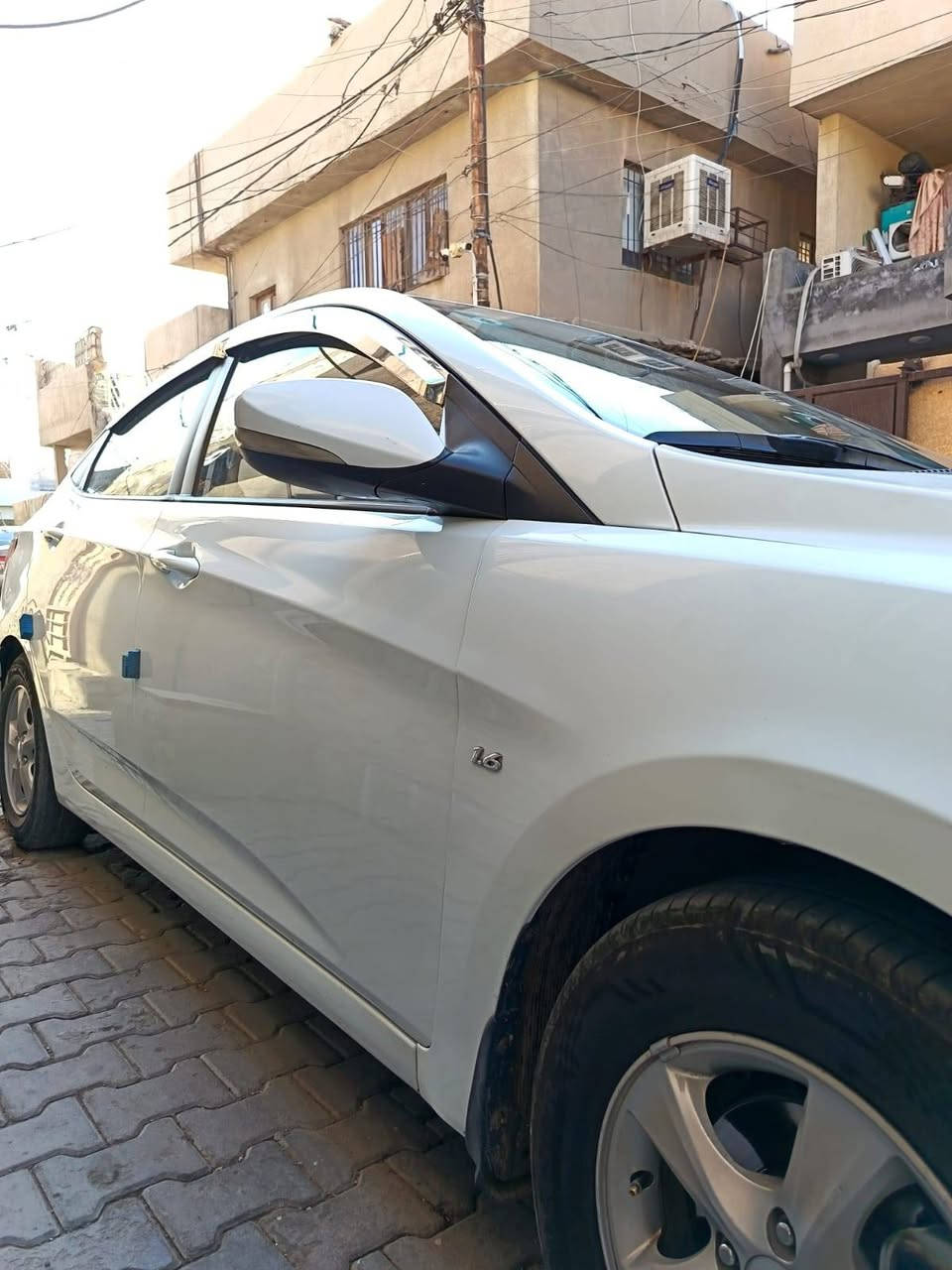 مكانها بغداد العامرية ***********
سلام عليكم اكسنت ٢٠١٣ مكفولة بيها بارد شي قليل تعال شوفها واقتنع واخذها ب العافية رقم بغداد السعر ٨٨ بيها مجال بسيط
