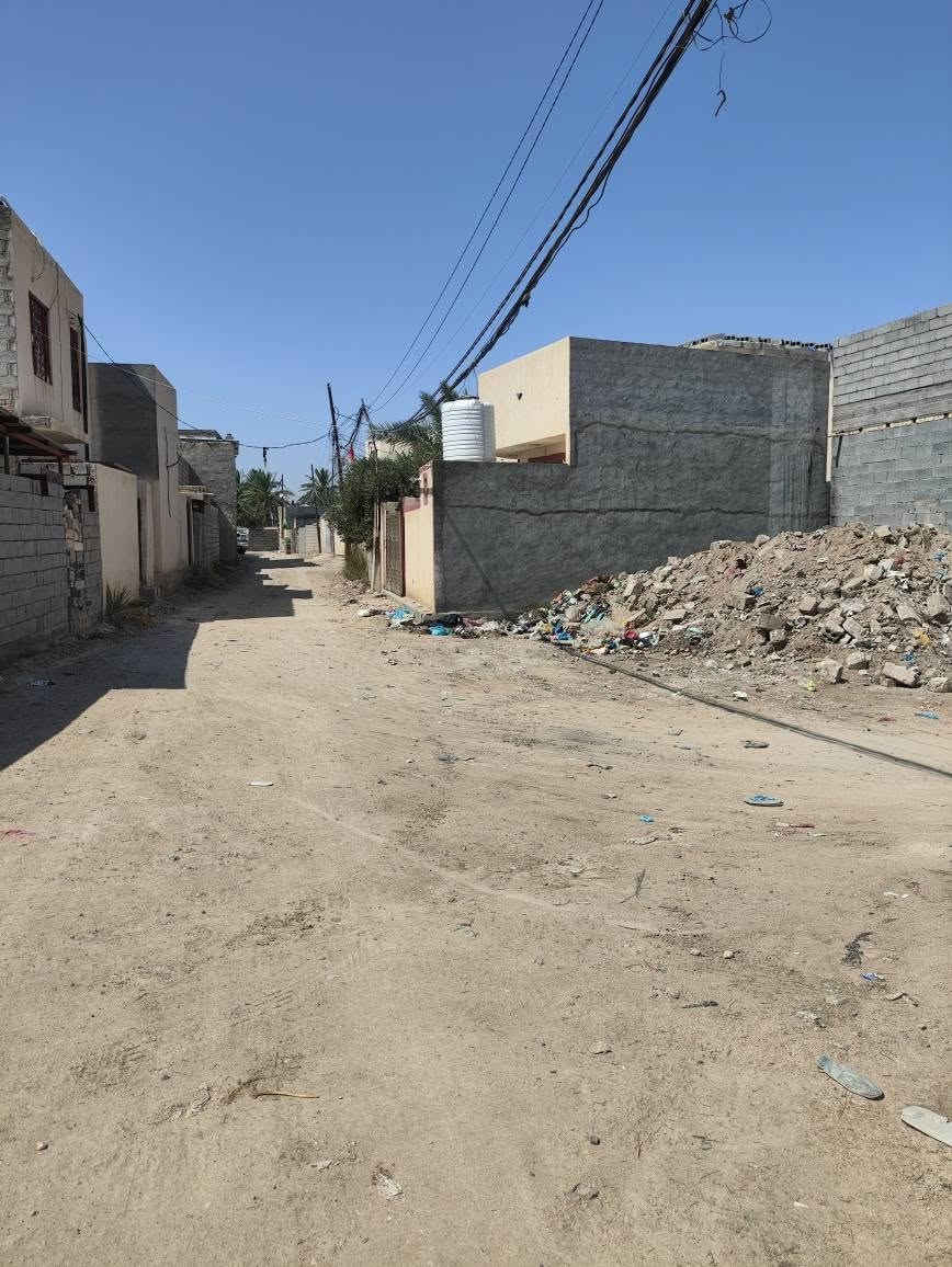 سلام عليكم مكلف بالنشر قطعه ارض للبيع ركنيه طريق كربلاء بغداد عمود 50وتنزل مسافه كيلوين عن شارع العام مساحه 100متر سند 25اقرار بسمك ثاني يوم السعر 25مليون وبيها مجال باقي التفاصيل أتصل *********** كربلاء, العراق
