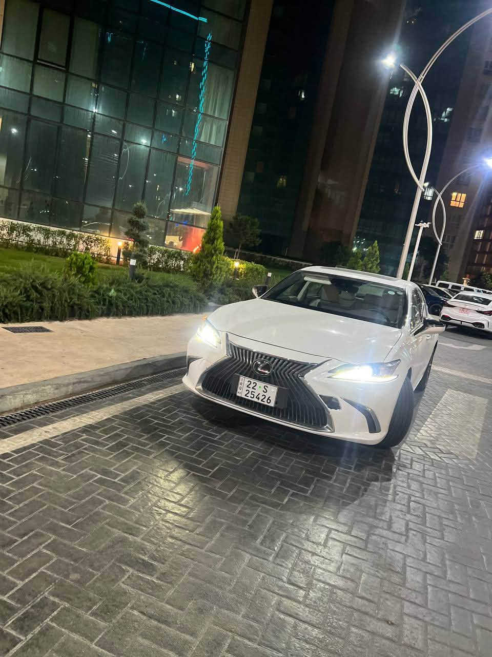 2025 هايبرد/ ‏Lexus ES 300h
سيارة دخول جديد 

لون ابيض 

السيارة فول مواصفات ١/١ 

مكينه 2500 هايبرد 

شواصي ولغود سليمه

مواصفات السيارة

_حساسات امامي و خلفي 

_رادارات امامي و وجانبي 

_مري شفط 

_شاشه كبيره لمس 

_نقاط عمياء 

_تحديد مسار 

_مثبت سرعة  

_تدفئة تبريد كشنات وتدفئة ستيرن 

_فتحة سقف 

_نظام صوتي من JBL 

_شاشة داتا شو كبيرة مع نظام كار بلي وايرليس 

_شحن لاسلكي  

_مري شفط وكهرباء 

_كشنات كهربائية 

_هندبريك بصمه 

_اشاير بالمري 

_نظام ما قبل الاصطدام 

_دخول ذكي اربع ابواب 

_صندوق كهربائي مع خاصية فتح القدم 

_فتحة سقف 

_تشغيل عن بعد 

_حادثها سيارة جاملغ الايسر وبنيد مبدله تفصيخ

السيارة جاهزة بدون نقص

السعر 295 وبيها مجال 

مكان السيارة : الانبار / القائم 

للاستفسار ***********_***********

‭
