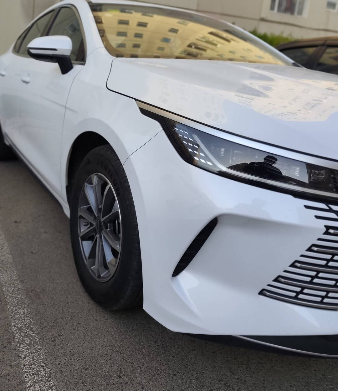 السلام عليكم
BYD2025
دستروير للبيع ماشيه 19 الف الكلي بانزين وكهرباء مكفولة من الحادث والصبغ والبارد السعر 19و700 
مكاني مدينة بسماية 
***********
