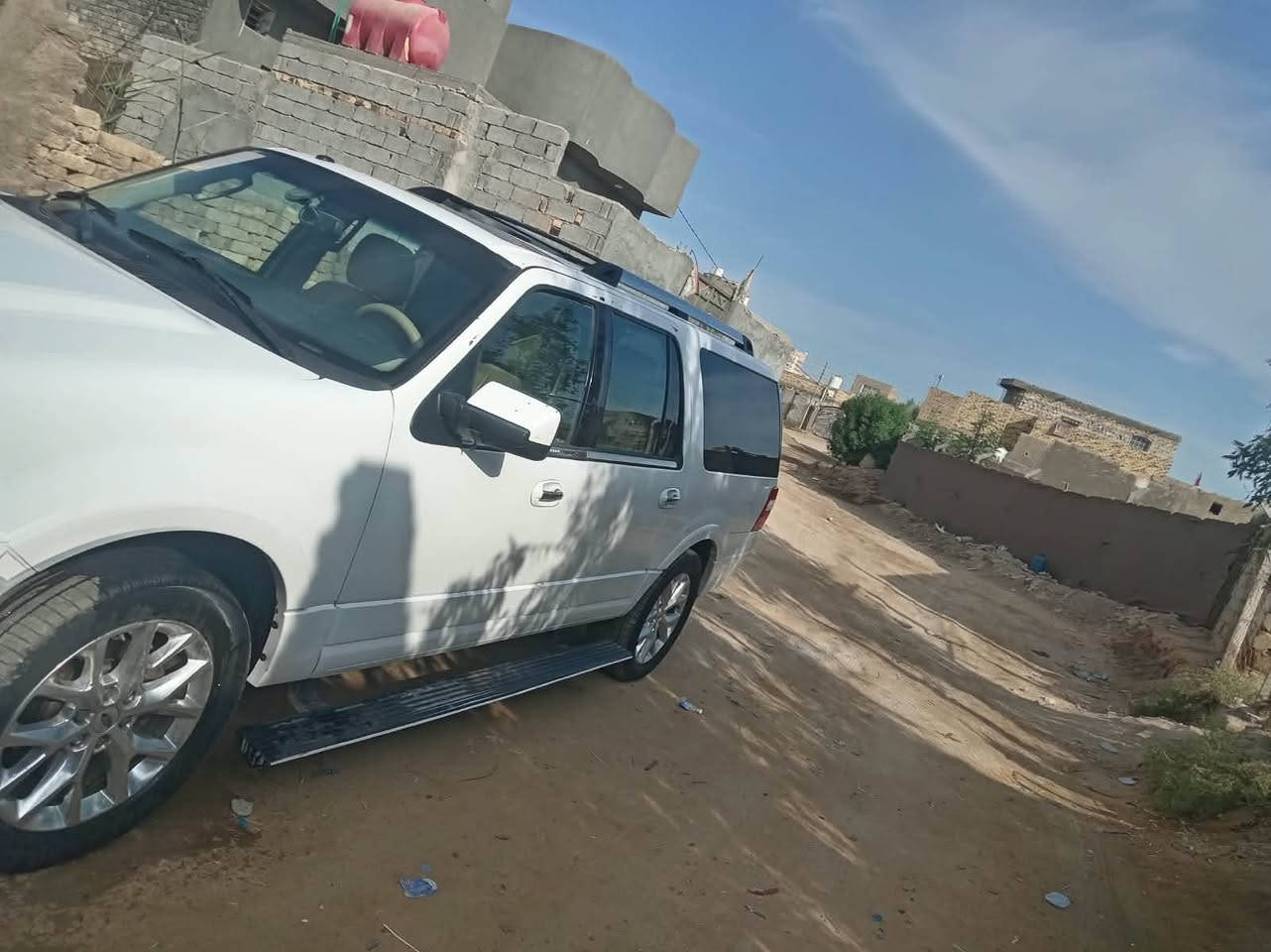 اكسبديشن • ٢٠١٥ • ٨ سلندر