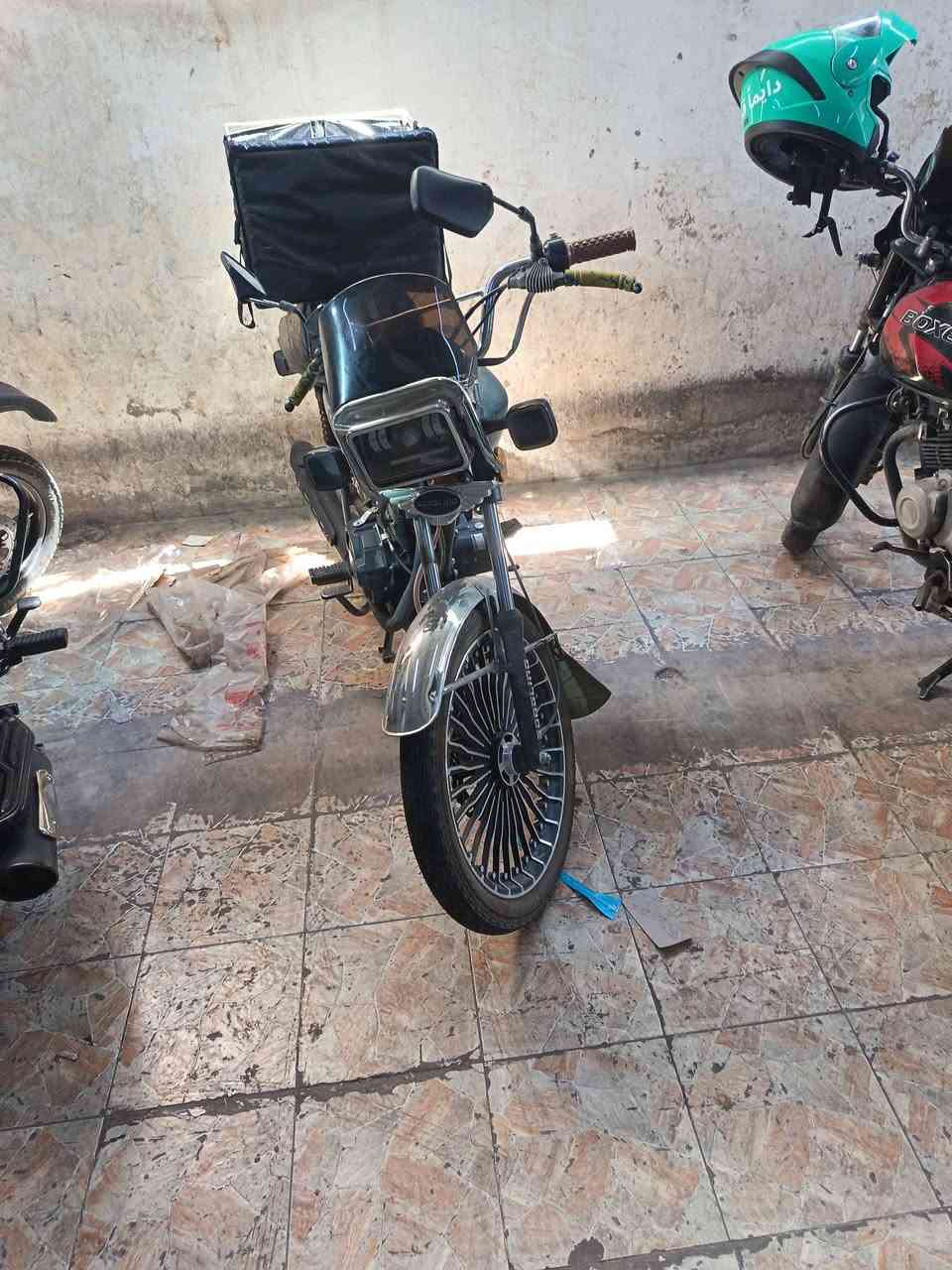 دراجه ايراني 2025 جديده بمعنه لكلمه زيرو مكاني بغداد (***********) سعرهه 900 وبيهه مجال بسيط لشراي دراجه ماشيه 5 الاف //مكلف بلنشر اتصل ع رقم
