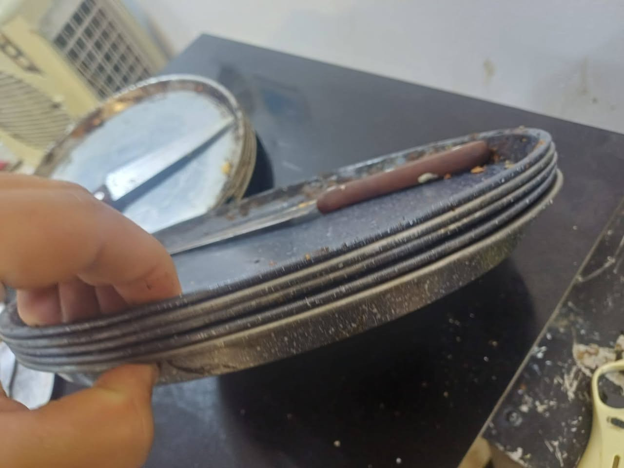 غراض مطعم للبيع ***********
