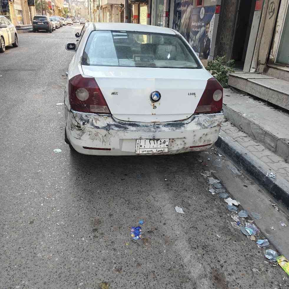 سيارة جيلي ام كي ابيض محرك وكير كورله مكفولات علفحص  تبريد شغال  سنوية لل28 بجي مثل ما موضح بالصور بيع فقط بدون مراوس. ابيع كوم حديد  ب29 وبيهل مجال بسيط *********** البصرة, العراق
