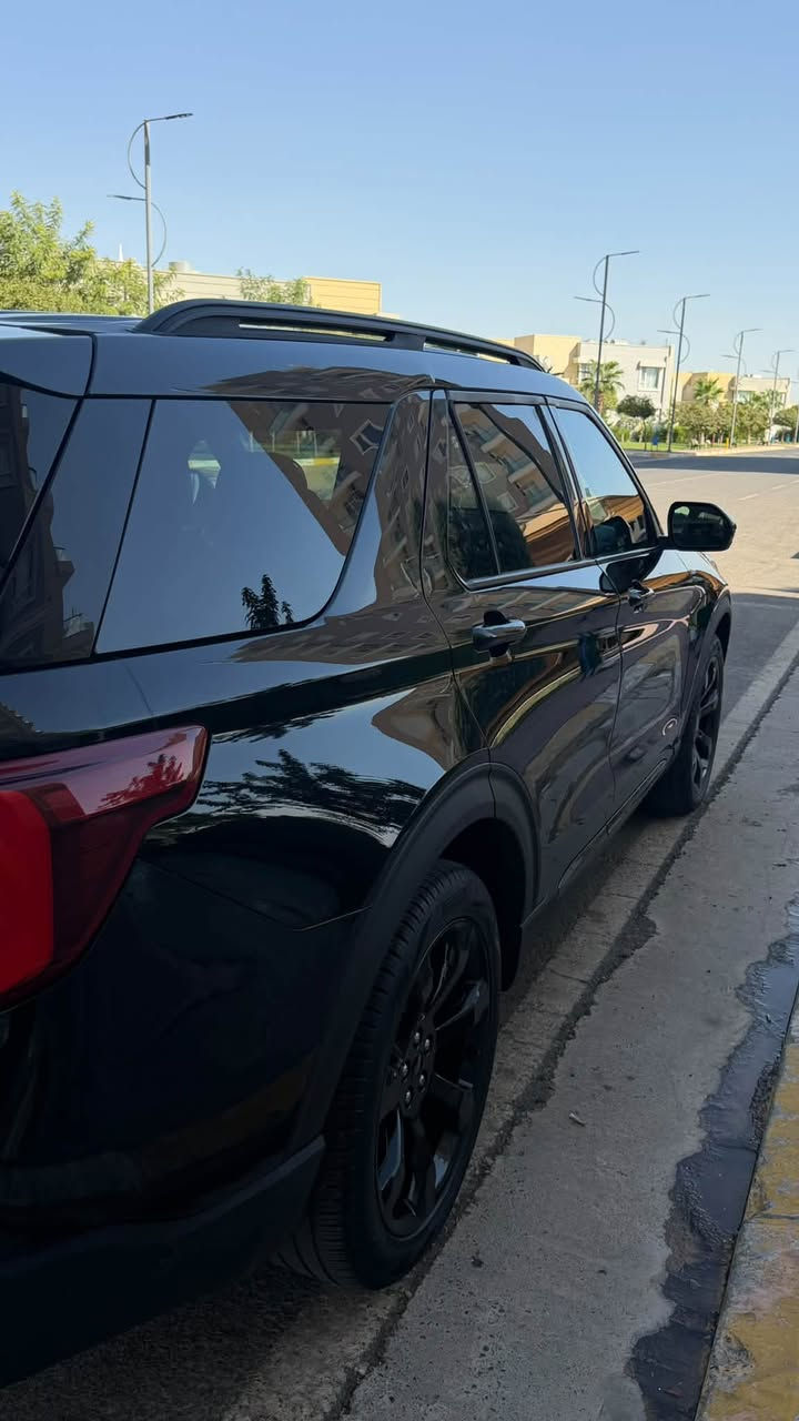Ford explorer ST Line 2023 RWD
رقم اربيل الجديد سنوية وفحص وهزة جديد باسمي السيارة
مكان السيارة اربيل 
1-محرك 2.3 تيربو 300Hp
2-كشنات جلد
3-كشنات امامية كهرباء
4-كشنات امامية تدفئة
5-كشنات منفصلvip 7 راكب
6- ثلاثة قطع تبريد تحكم منفصل 
7-بانوراما كامل 
8-صندوق كهربائي
9-تشغيل عن بعد
10-اربع ابواب بصمة دخول ذكي
11-بصمة تشغيل 
12-ابل كار بلي واندرويد اوتو 
13-تحديد سرعة وتحديد مسار 
14-نقاط عمياء 
15-مرايا شفط 
16-رادار 360 درجة
17-سبع وضعيات قيادة Normal,Eco,Sport,snow,trail,slippery,Tow/Haul  ST Line RWD
18-تطعيمات باللون الاحمر لفئة ST Line عل دركة والابواب والدوسات والدشبول والكشنات 
19- تحكمات ستيرن كامل
20-الجامات الخلفية مضللة من الشركة وبيها كتاب تضليل رسمي 84%
21- ستيرن تدفئة
22-شحن لاسلكي ومنافذ تايب سي
23- تحكم بالانارات الداخلية والالوان 
24-Auto hold and Auto start
25-حساس امطار بالماسحات تشتغل من اكو مطر.
26-اوامر صوتيه 
27-شاشة عطلات وتحكمات كاملة بالسيارة
28-لايتات فول لد LED
29- حساسات وكاميرا خلفية
30-مرايا اوتو دم
31-بعد هوايه مواصفات…

ماشية 27 الف ميل قابل للزيادة 

السيارة بوضع الوكالة بدون اي نقص برغي واحد ممفتوح او نقص وبدون صبغ صندوق مبدل بلادي نفس اللون عداها كفالة عامة السيارة بدون قطرة صبغ بيها pdr اصبع بباب السايق ايرباكات كلشي بالسيارة بوضع الوكالة 

رقم الشاصي

1fmsk7kh8pgc10728

للتواصل واتساب 
***********

وللاستفسار ارسل رسالة دايركت
