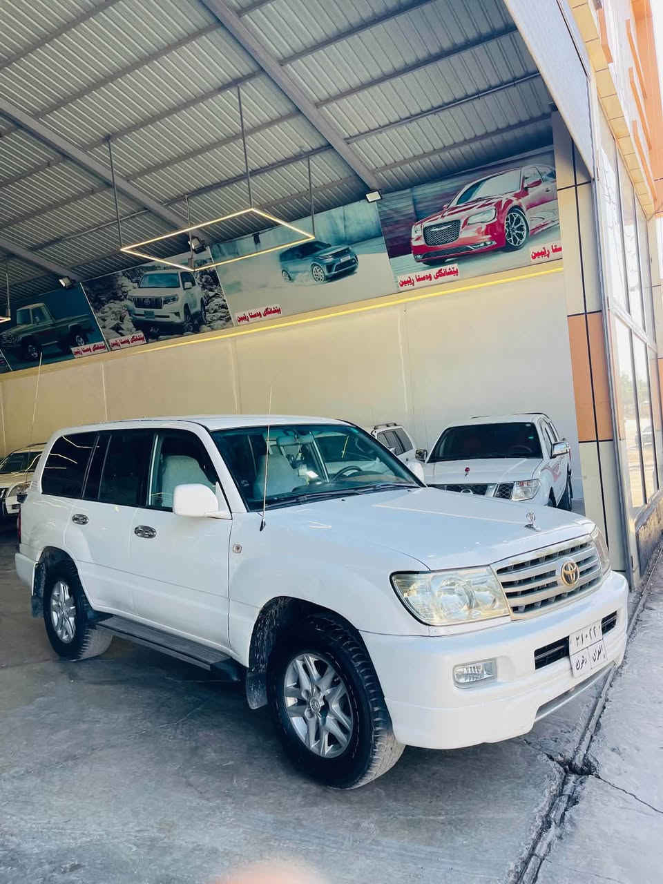 مؤنيكا 2000 فول عادي بێ سبوخ  بێ لێدان به شه رتي گيرو مەکینە ە تەبریدو  ھەموگیانی  بەشەرت سنەوی  تازە بە سەرچوە سەیارەکە زۆرجوانە ماڵی  دۆستە 
سعری 107 وەرەقە کمیک مجال
لەکۆ  یە دادەنیشم 
***********
*********** كويسينجاك, أربيل
