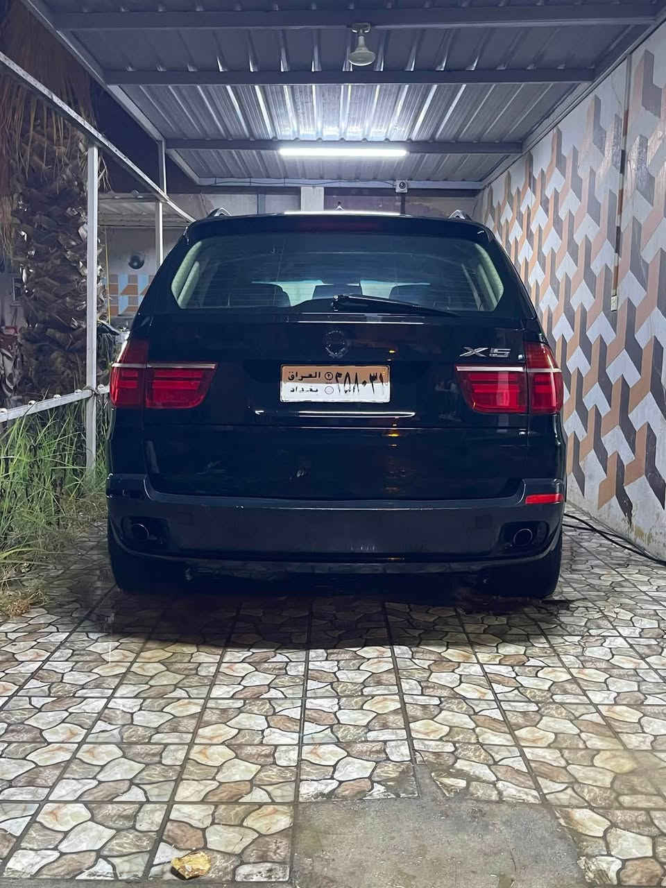 بي ام x5 موديل 2009 وارد امريكي كلين
محرك 6 سلندر بدون تيربو المرغوب مكينة وكير كفالة 
مواصفات فول 1/1
رقم بغداد 
السيارة كلين بدون قطرة صبغ بيهة رصعة بالجنطة فقط

السيارة بيهة ملاحضات بسيطة
تبريد بي ليك بالفريز 
من تحمة السيارة تكوم تخربط بيهة خربطة برمجة فقط 

للبيع او مراوس حسب القناعة 

السعر 110$
للاستفسار / ***********
