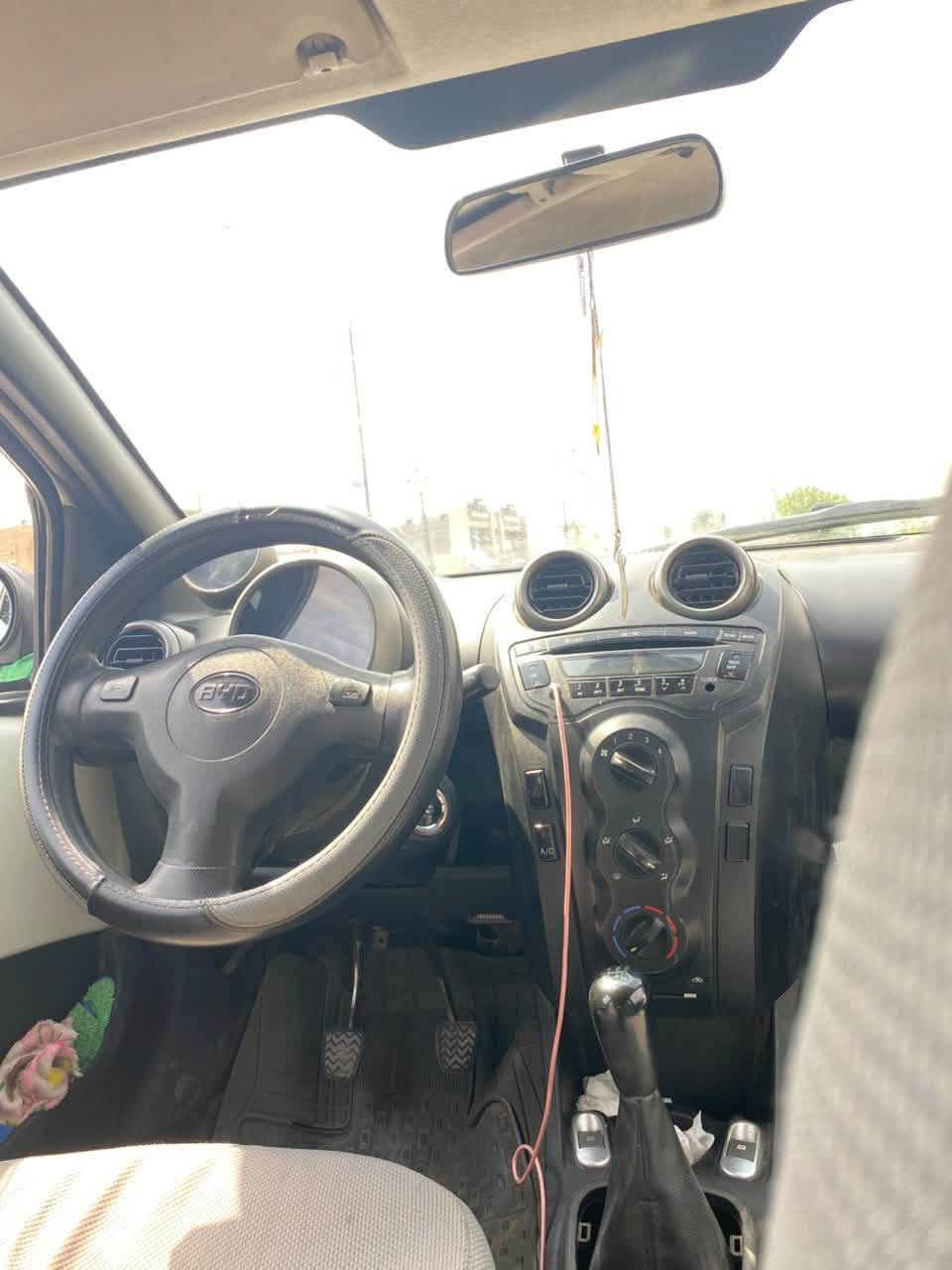 السلام عليكم 
سيارة للبيع  byd f0 موديل 2013 , السيارة باسمي حدادية كهربائيات كاملة ، تخم تاير جديد كير ومكينة على الوضع البلادي السيارة كفالة عامة بدون حادث السعر 32 وبيها مجال بسيط        ***********
